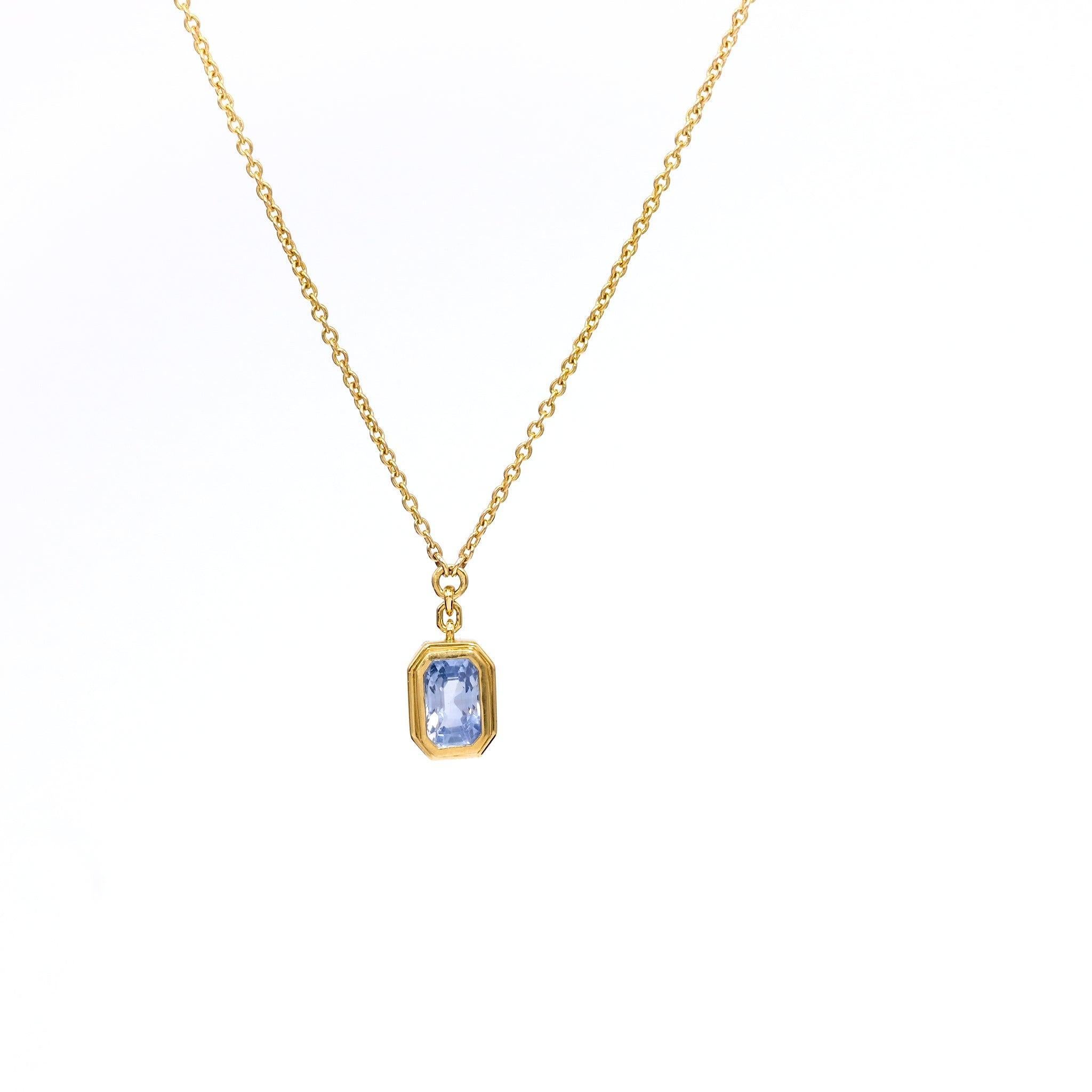 Italienische italienische Halskette mit Anhänger, 1,30 Karat Saphir 18k Gelbgold Damen