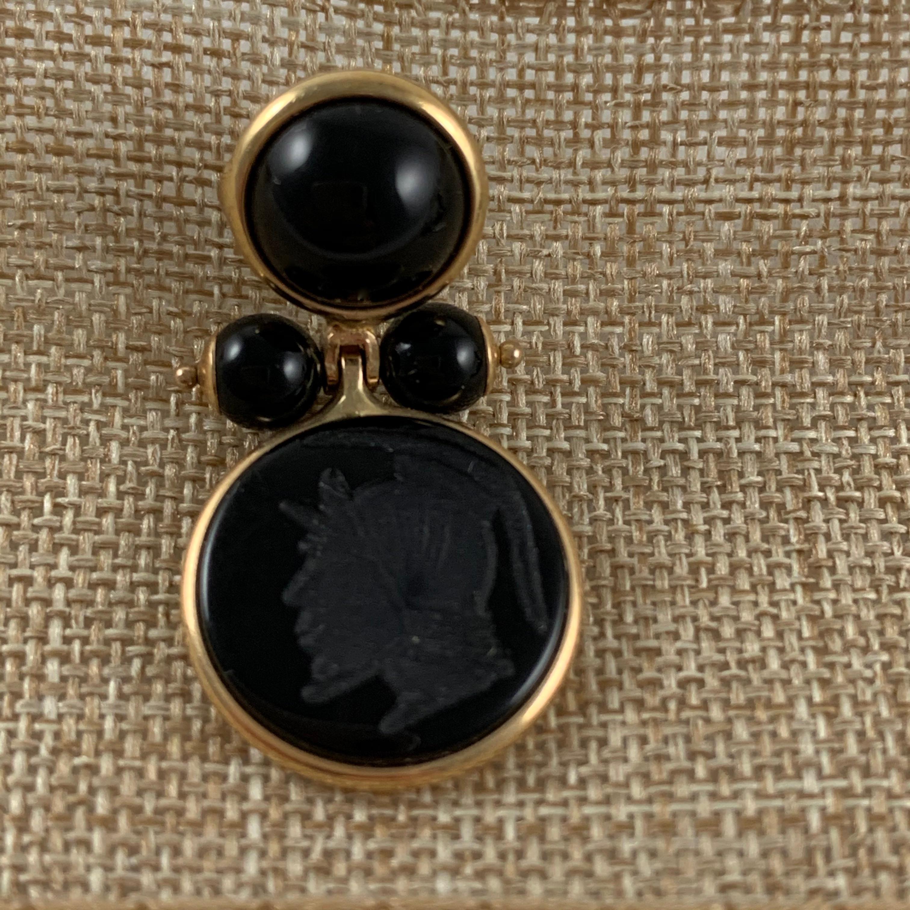 20th Century Italian 14-Karat Gold and Black Onyx Roman Armorial Intaglio Earrings For Sale