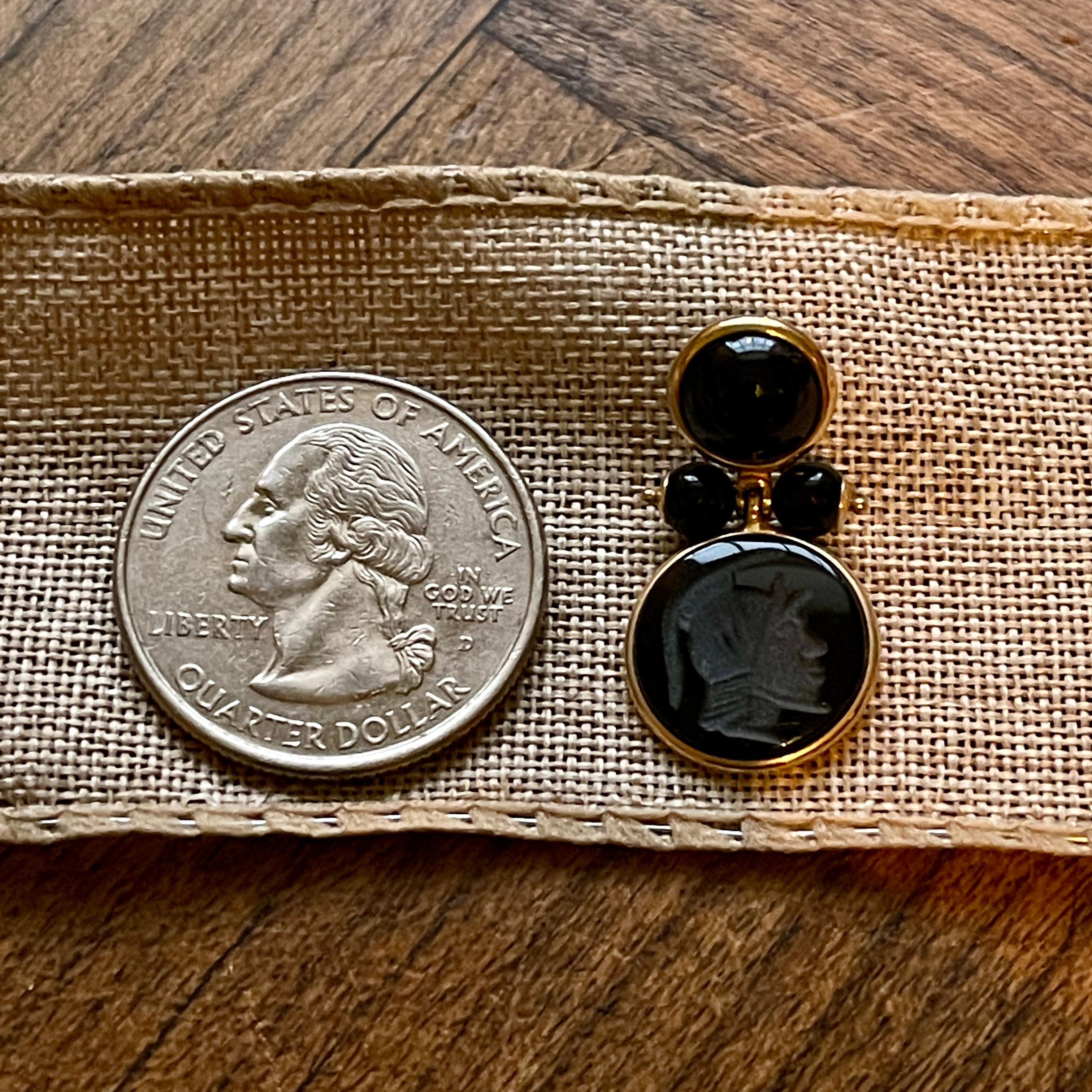 Italian 14-Karat Gold and Black Onyx Roman Armorial Intaglio Earrings For Sale 2