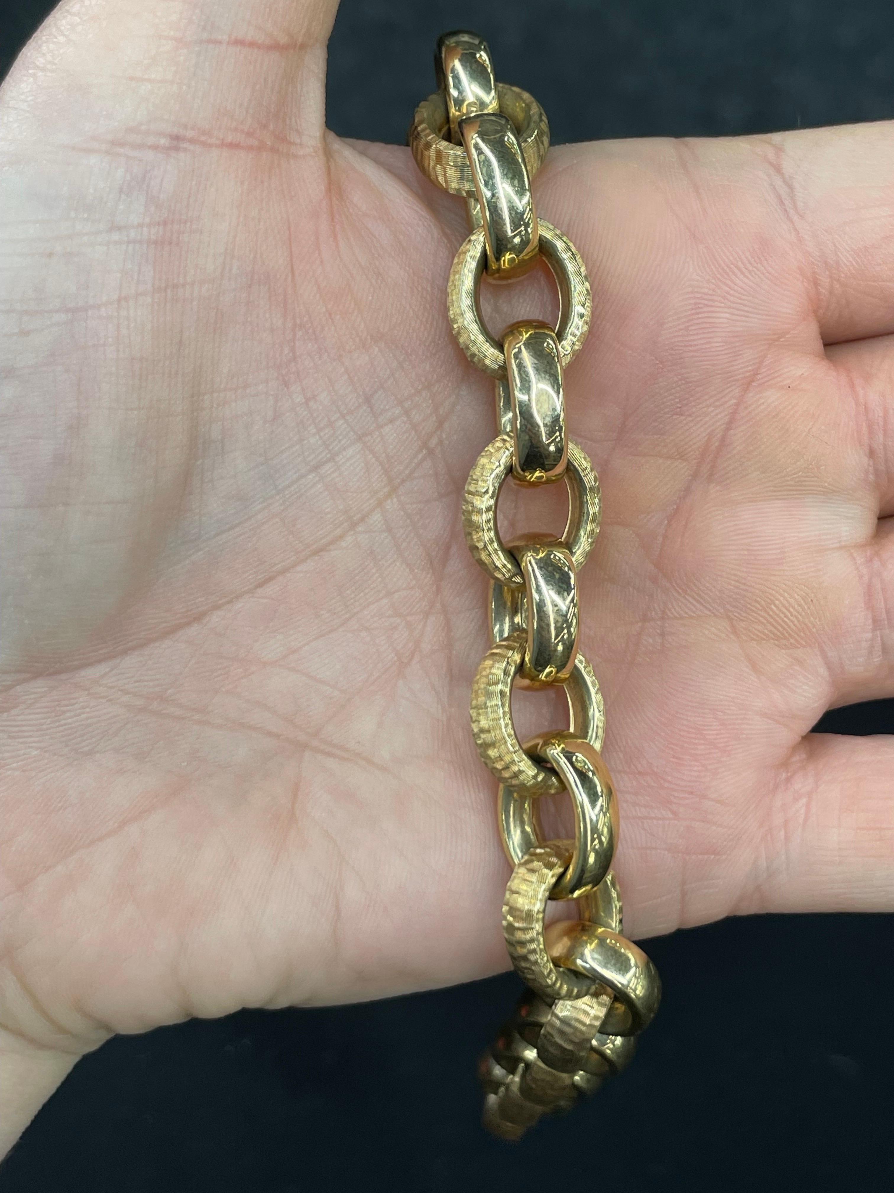 Italian 14 Karat Rose Gold Polished & Hammer Finished Link Bracelet 36.6 Grams  For Sale 4