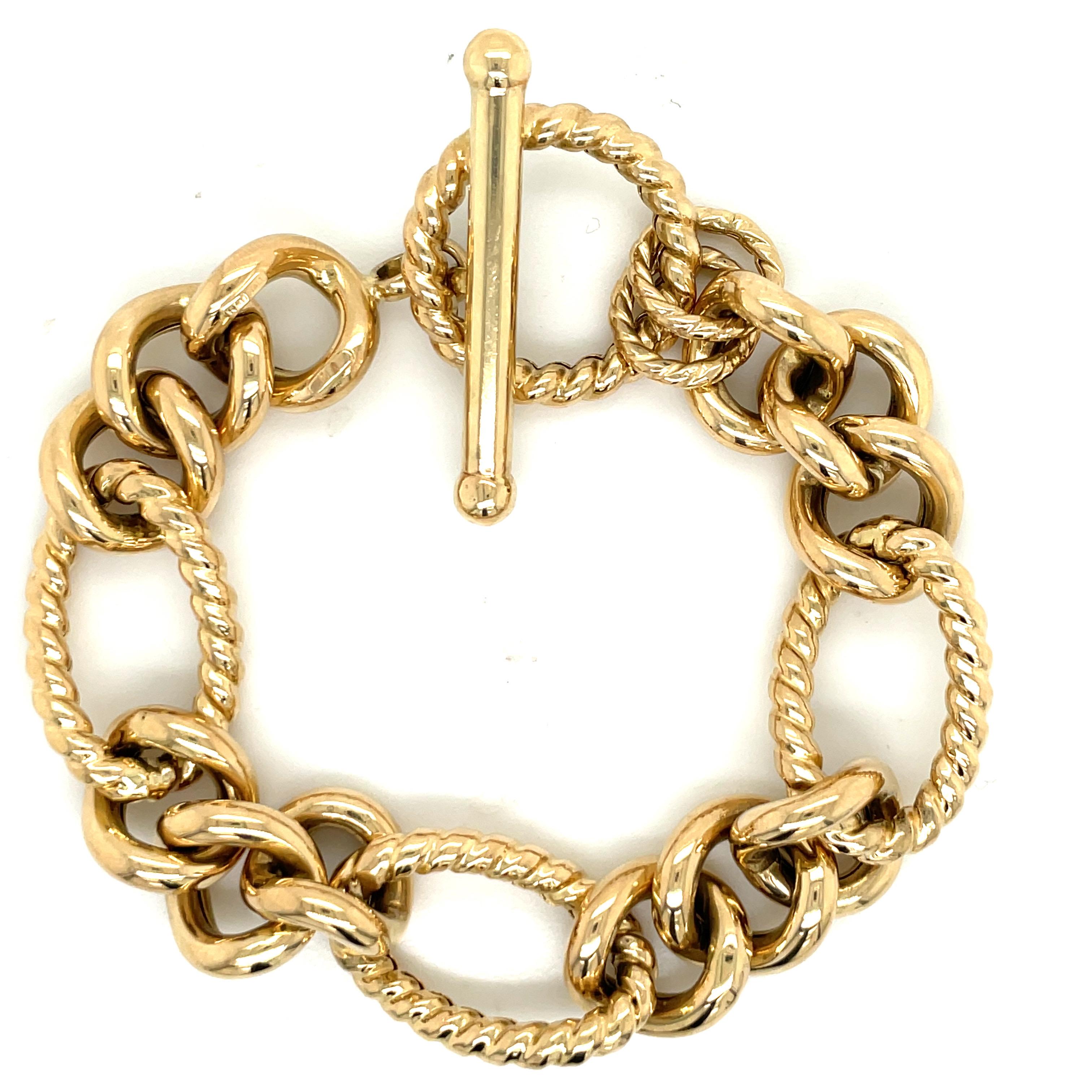Italian 14 Karat Yellow Gold Twisted & High Polished Figaro Bracelet 21.1 Grams  In Excellent Condition In New York, NY