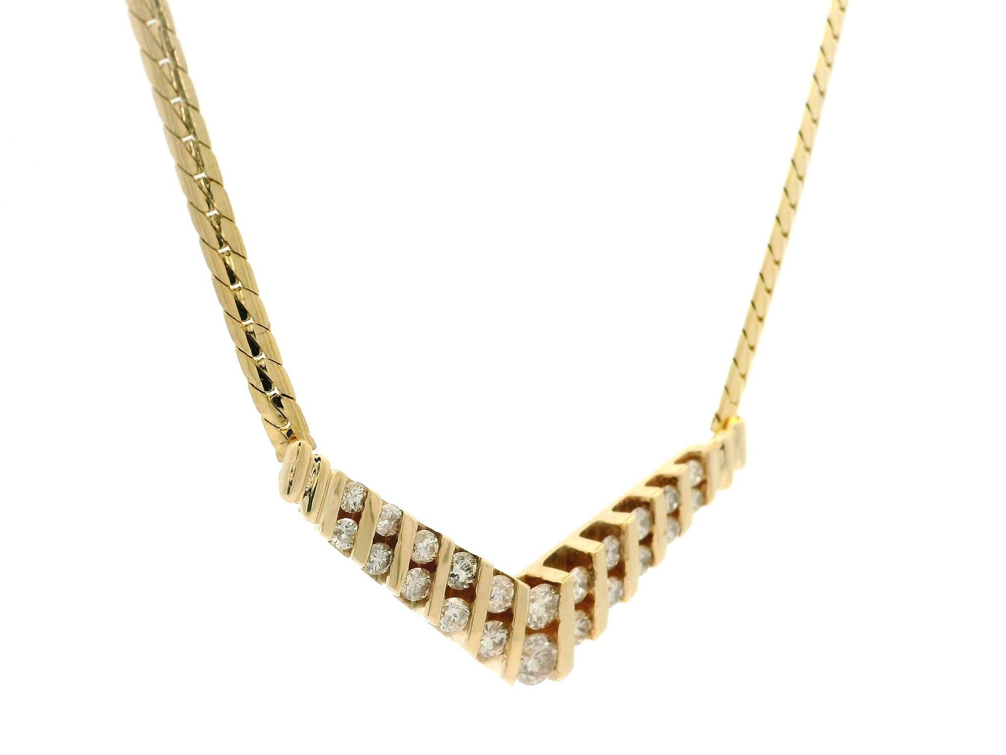 Taglio brillante Collana italiana in oro 14k con diamanti a canale da 0,80 carati e centro V.I.I. su maglia piatta a S in vendita