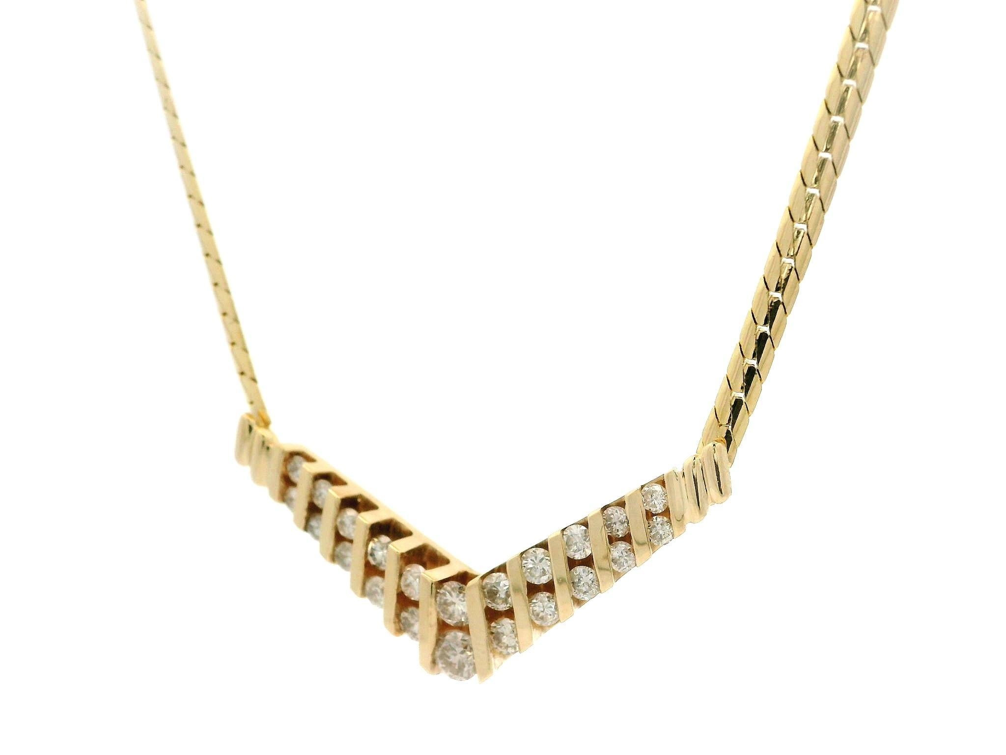 Collana italiana in oro 14k con diamanti a canale da 0,80 carati e centro V.I.I. su maglia piatta a S In condizioni buone in vendita a Montclair, NJ