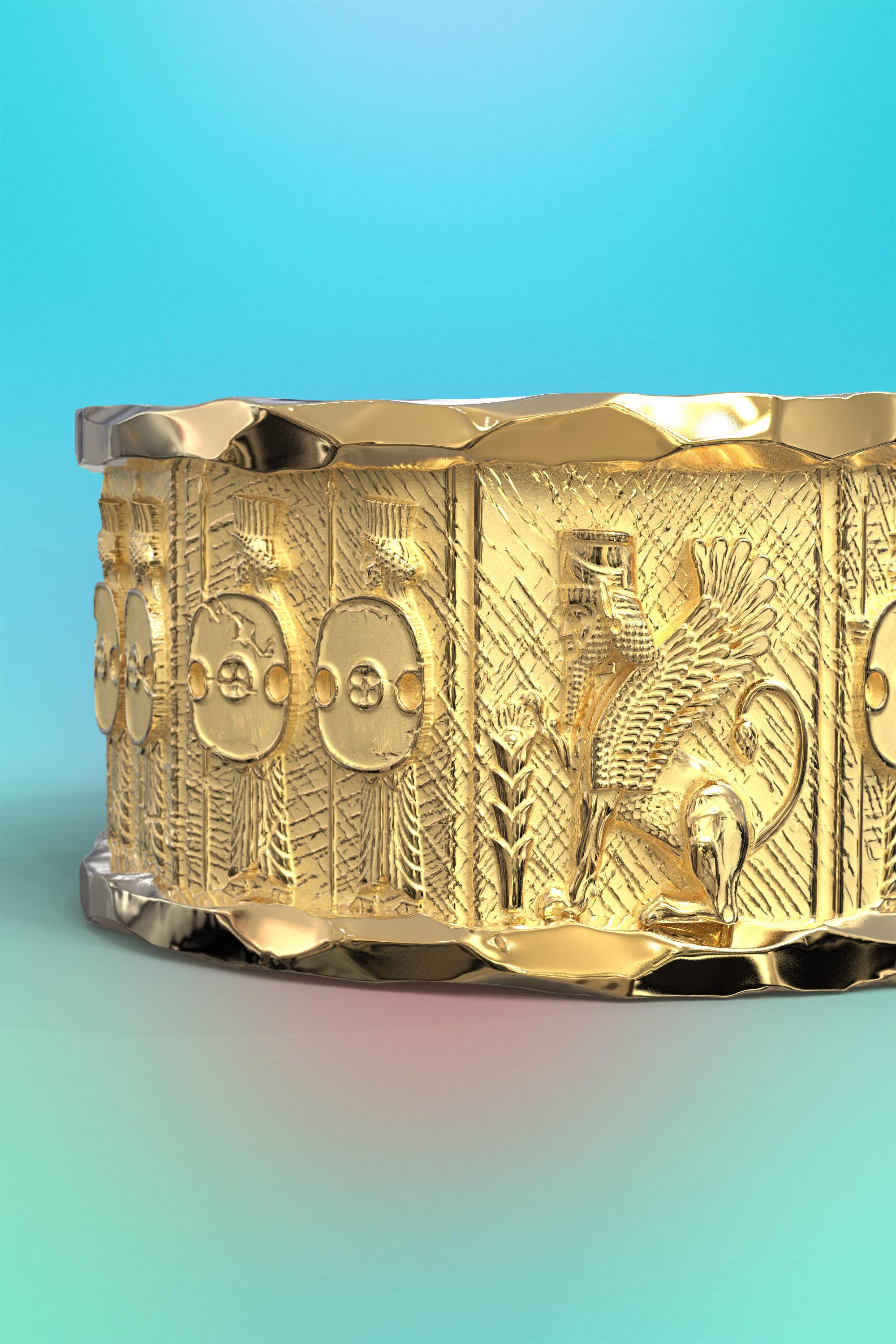 En vente :  Bague italienne en or 14 carats avec bas-reliefs en forme de temple de Perse, style persan  5