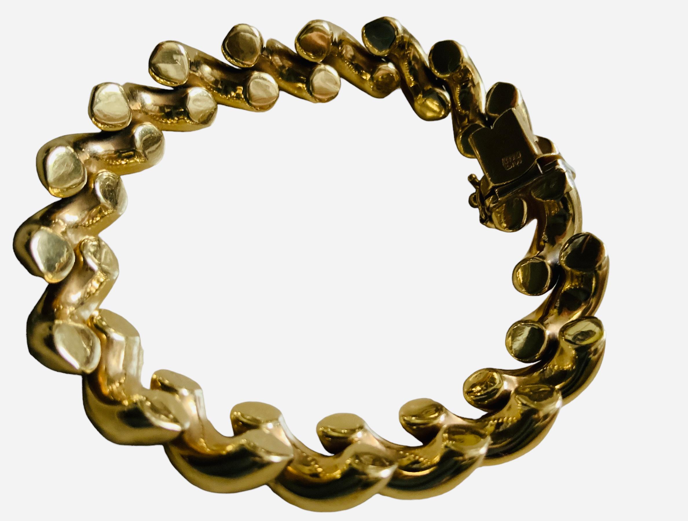 Italian 14K Gold San Marco/Macaroni Link Bracelet For Sale 3