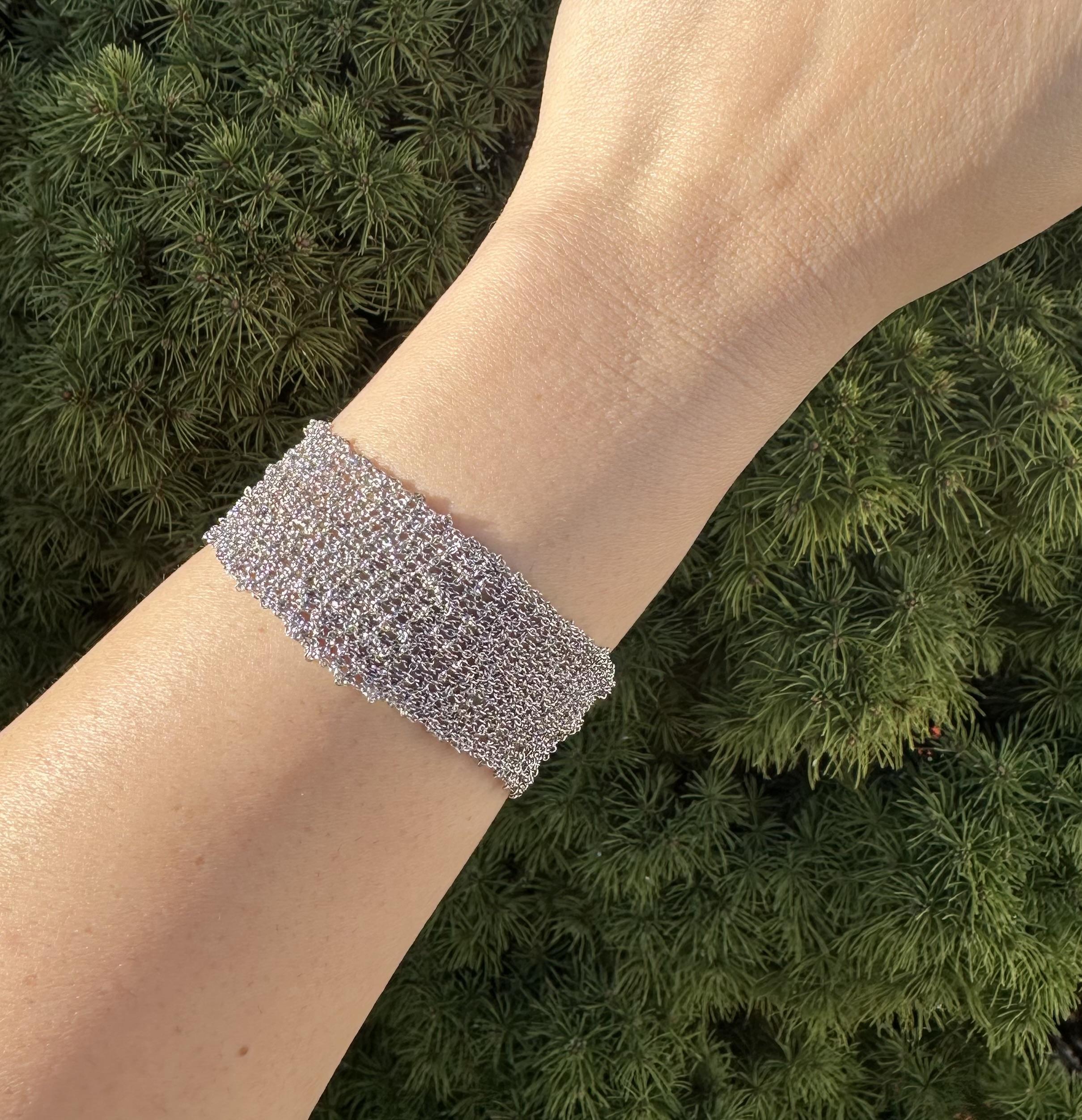 Bracelet italien en or blanc 14 carats en maille câble large avec fermoir à poussoir en vente 8