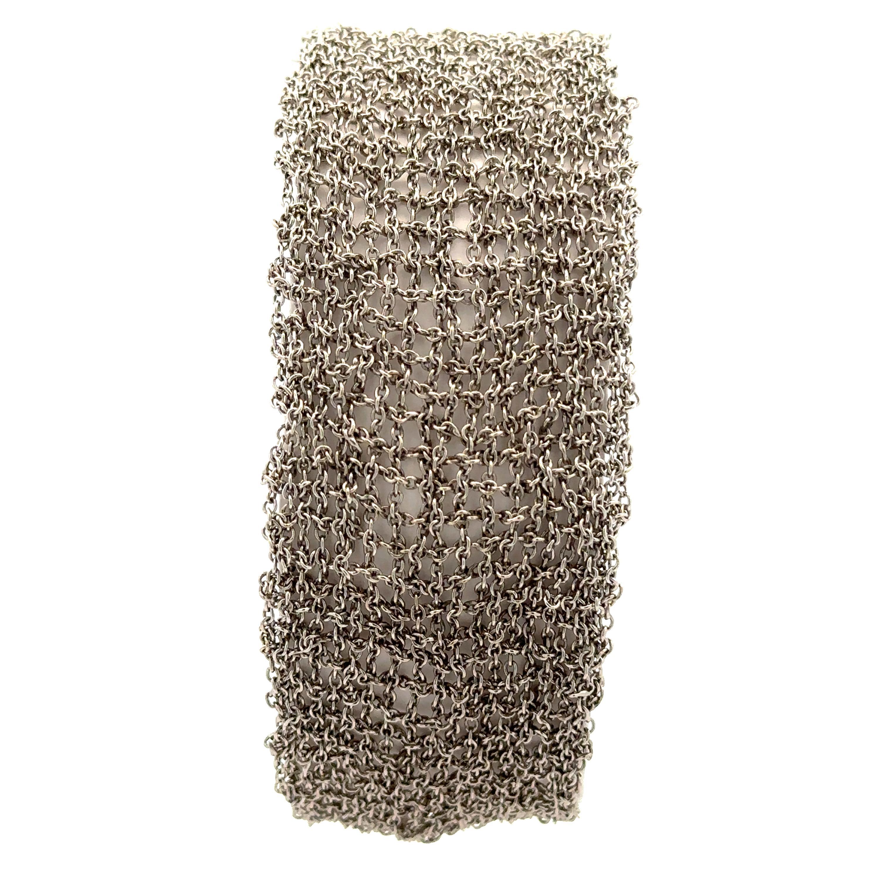 Bracelet italien en or blanc 14 carats en maille câble large avec fermoir à poussoir Pour femmes en vente