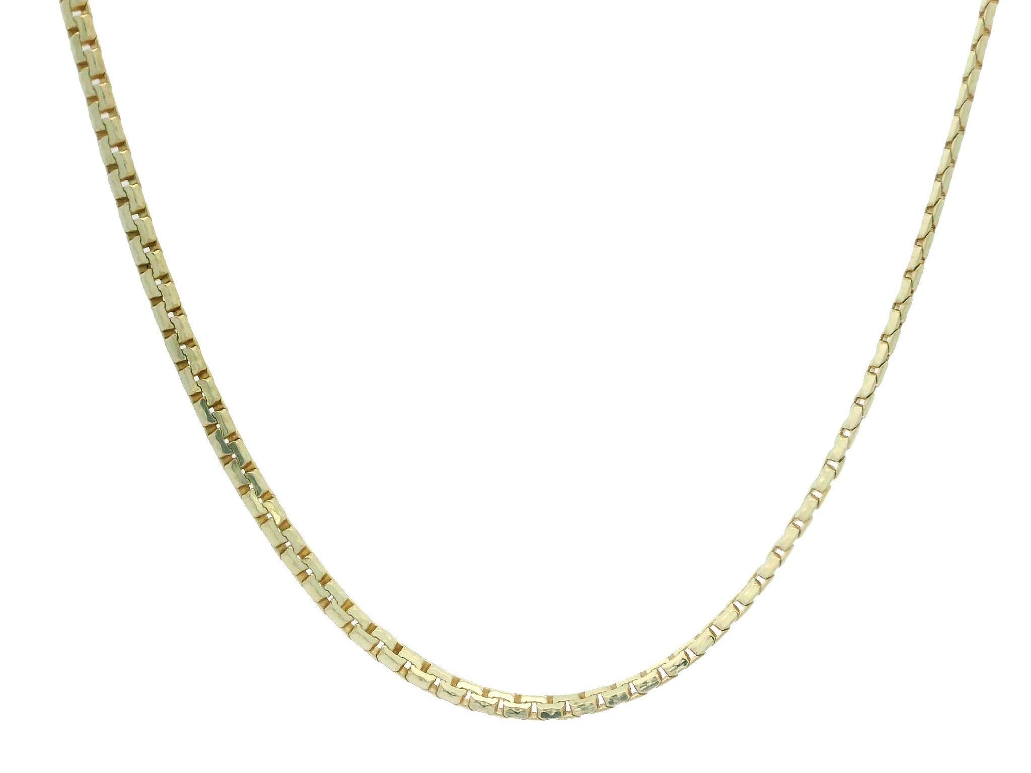 MATERIAL : Or jaune 14k massif
Poids : 5,0 grammes
Type de chaîne : Chaîne à maillons plats imbriqués
Longueur de la chaîne : 15,5 pouces
Largeur de la chaîne : 1,7 mm
Épaisseur de la chaîne : 0.9mm
Fermoir : Anneau à ressort
Tampon : Italie -