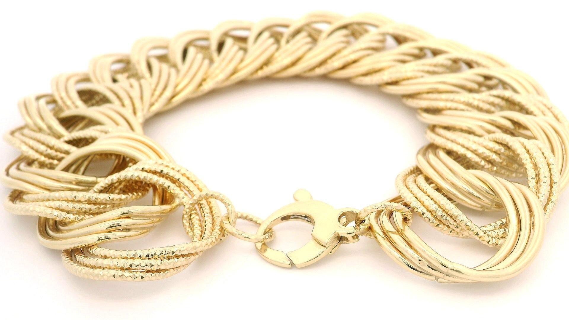 Bracelet italien à maillons larges en or jaune 14 carats, poli et texturé Excellent état - En vente à Montclair, NJ