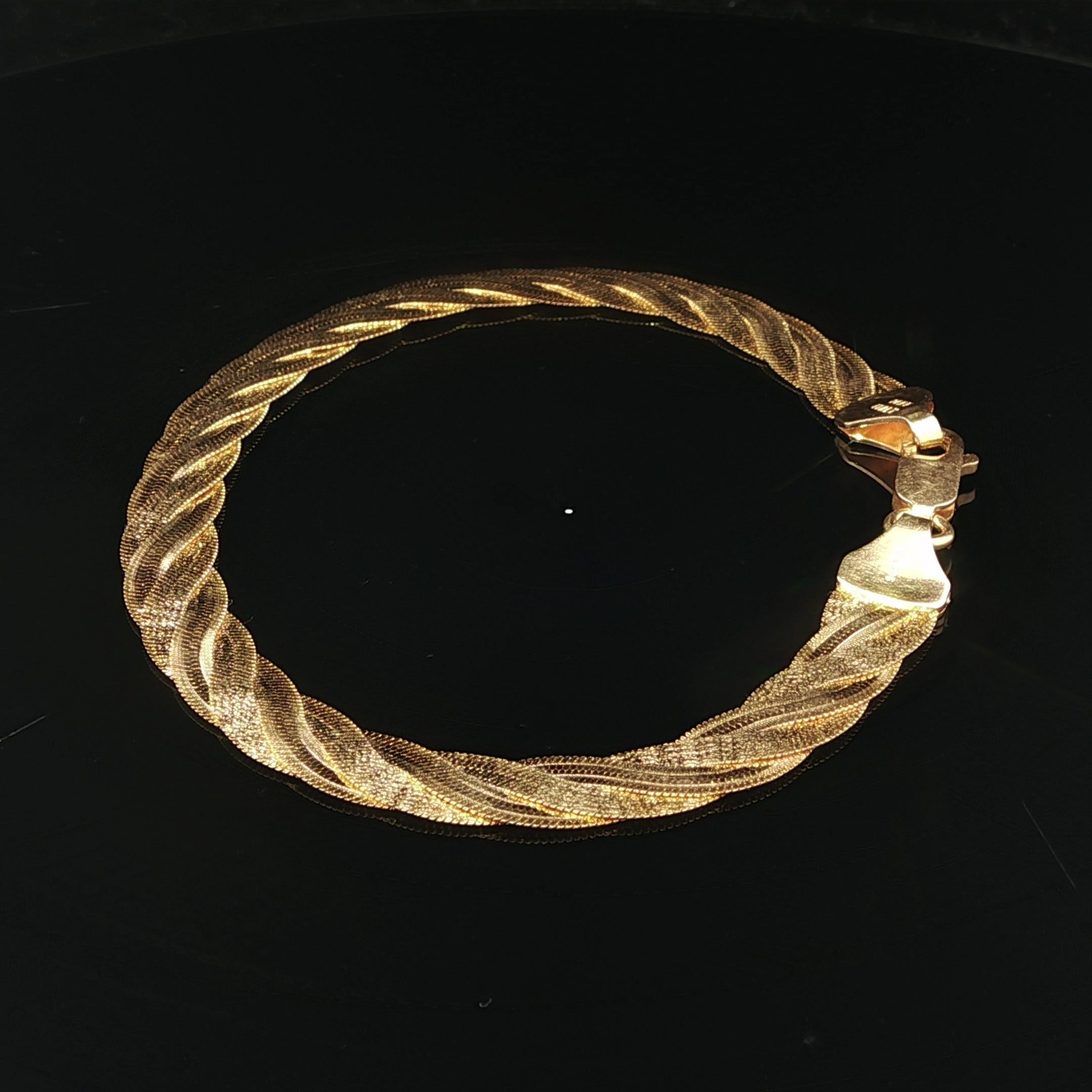 De las mujeres Pulsera italiana de oro amarillo de 14k con textura trenzada y eslabones planos en espiga en venta