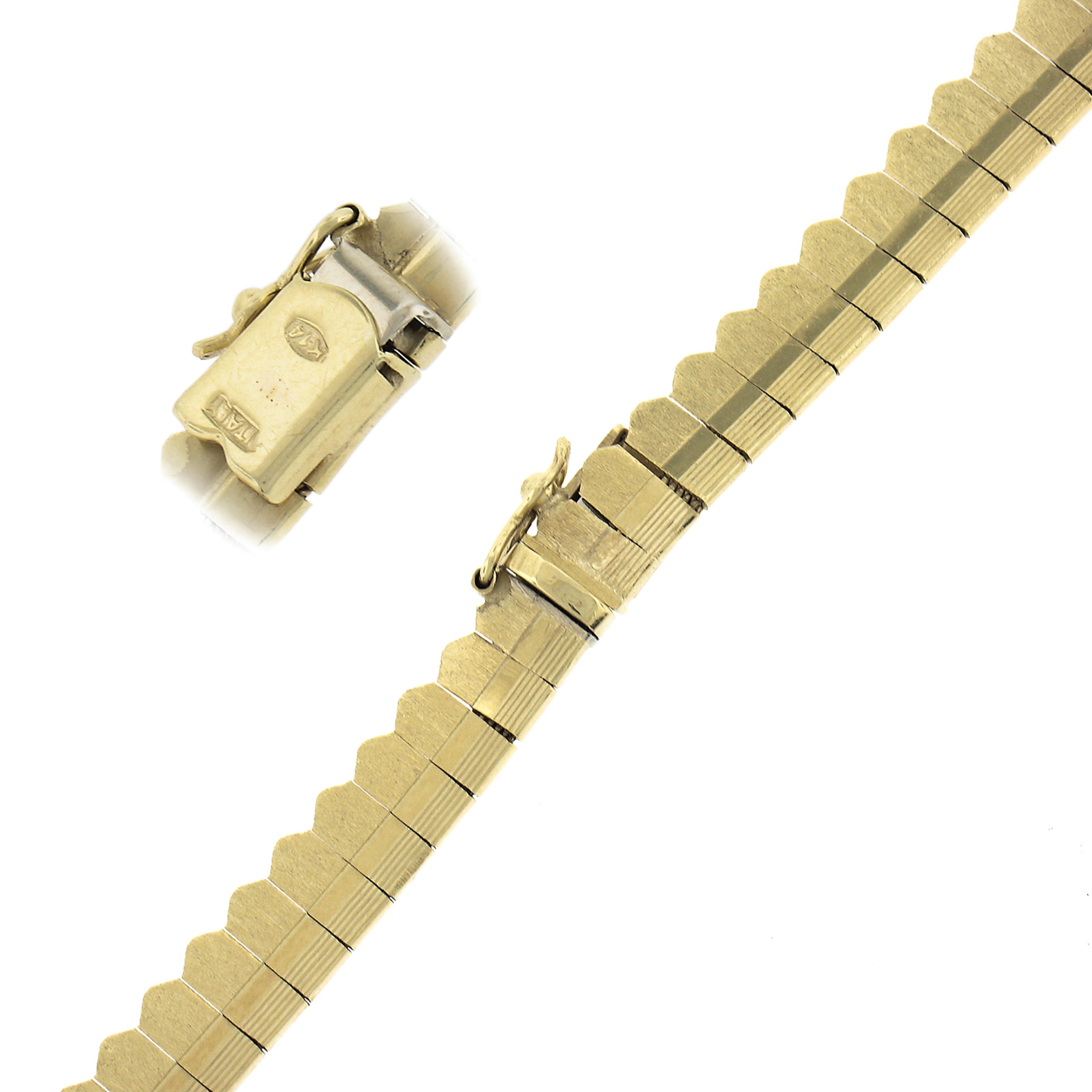 Italian 14k Yellow Gold Matte Finish Graduated Fringe Necklace W/ Box Clasp For Sale 3