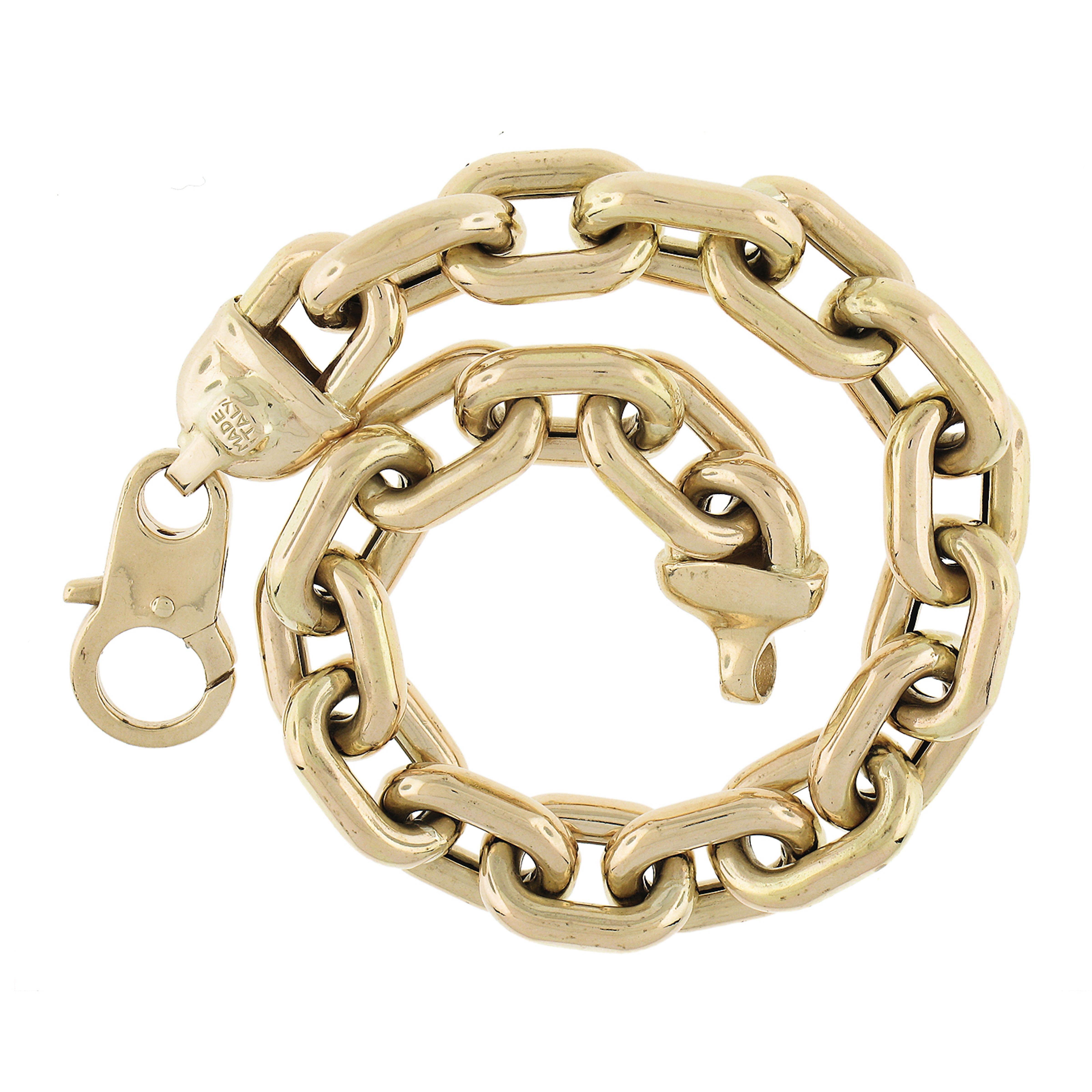 Italian 14k Yellow Gold Polished Open Oval Link Hollow Design Bracelet In Excellent Condition In Montclair, NJ
