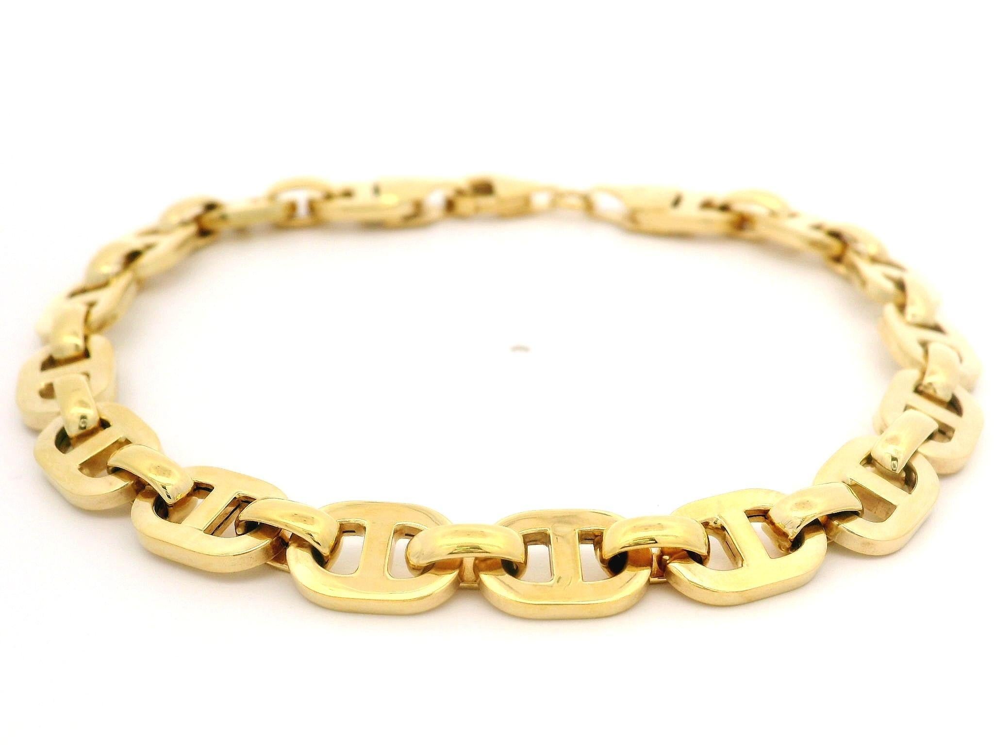 Material: Solid 14k Yellow Gold - Hollow Design - Solid Gold
Weight: 8.31 Grams
Type: Squared Mariner link bracelet
Length: Measures 8
