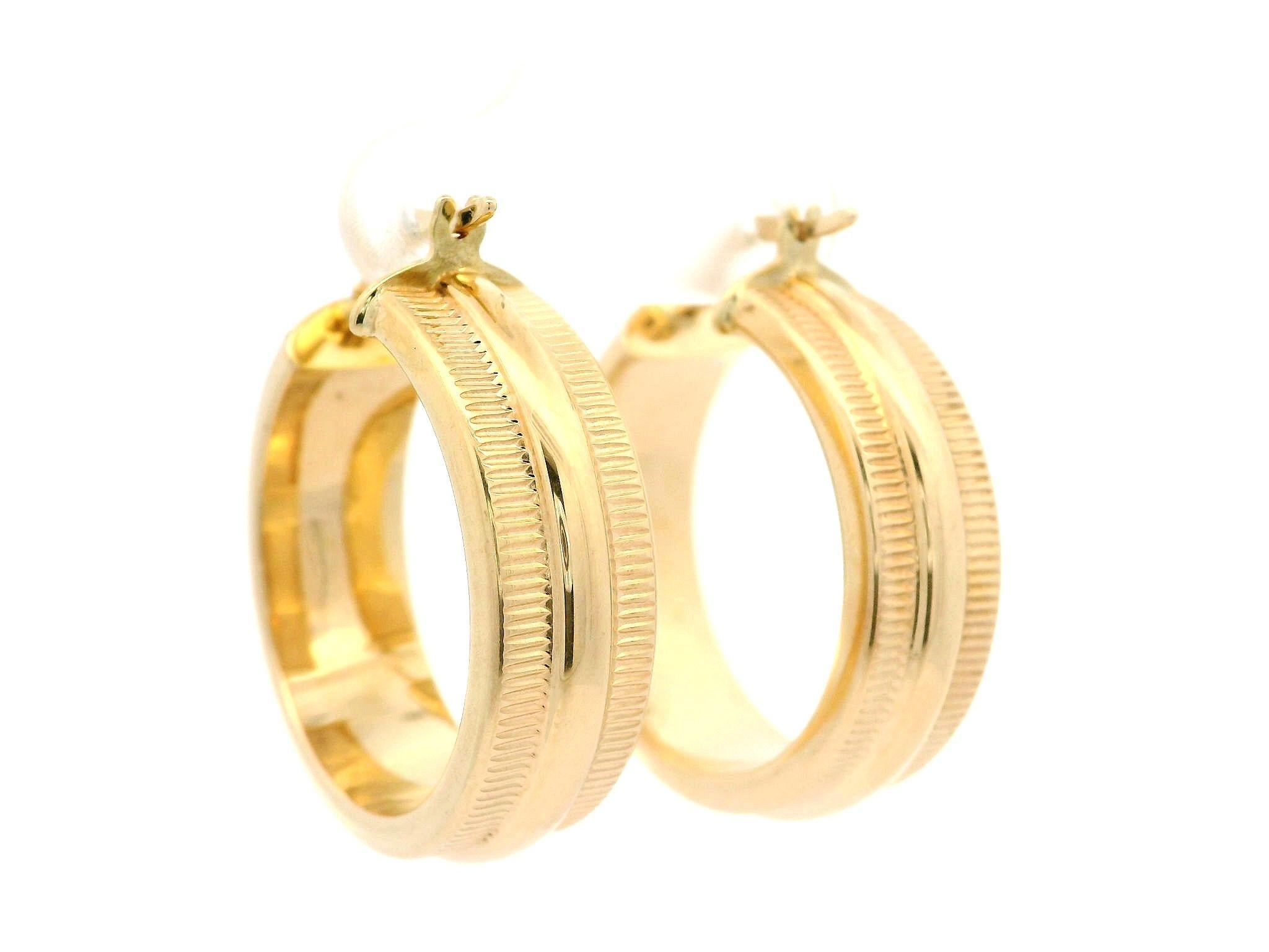 Italian 14k Yellow Gold Wide Coin Edge 27mm Large Hoop Earrings For Sale 2