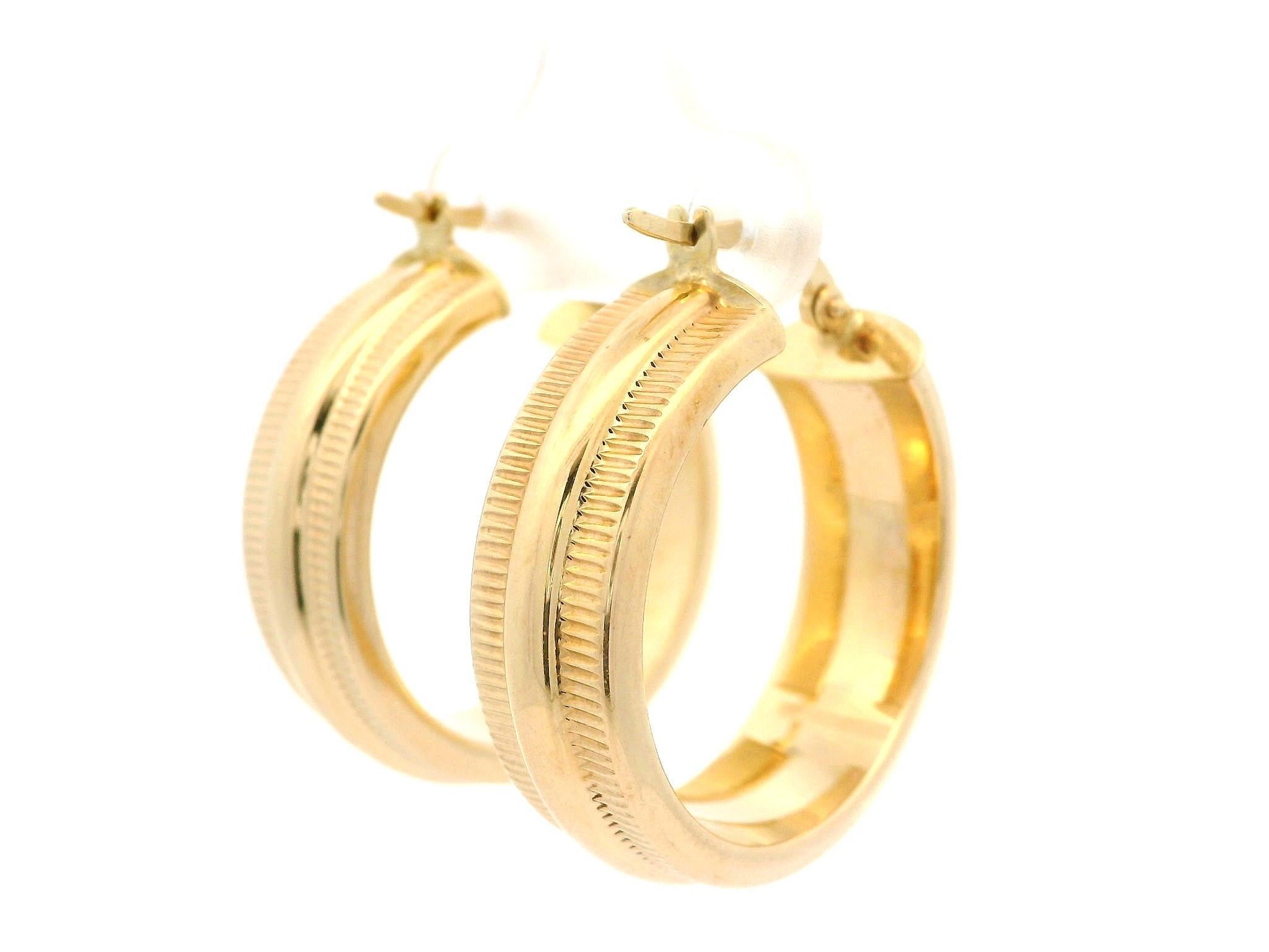 Italian 14k Yellow Gold Wide Coin Edge 27mm Large Hoop Earrings For Sale 3