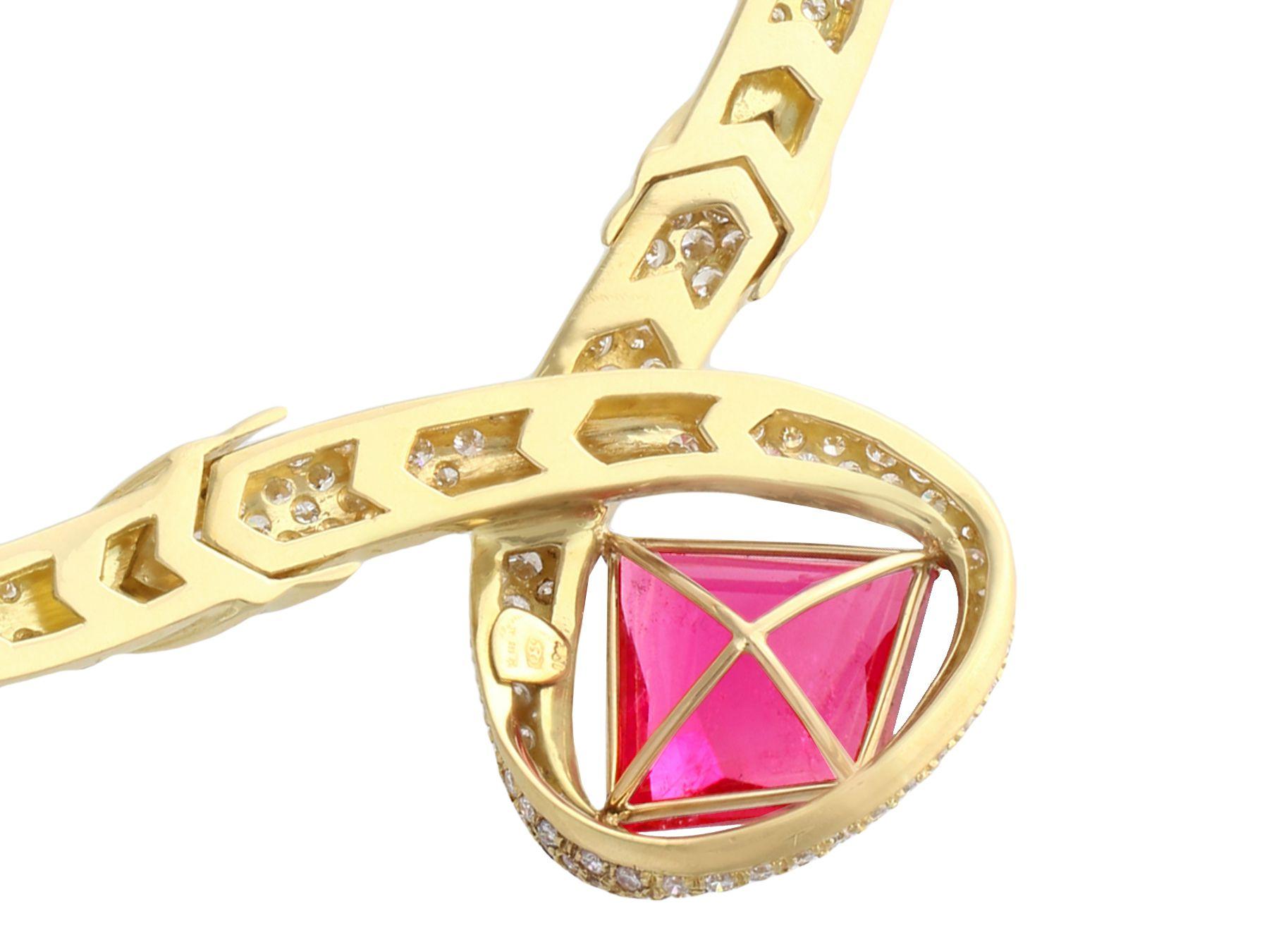Italian 15.65 Carat Pink Tourmaline and 6.90 Carat Diamond Yellow Gold Necklace For Sale 2