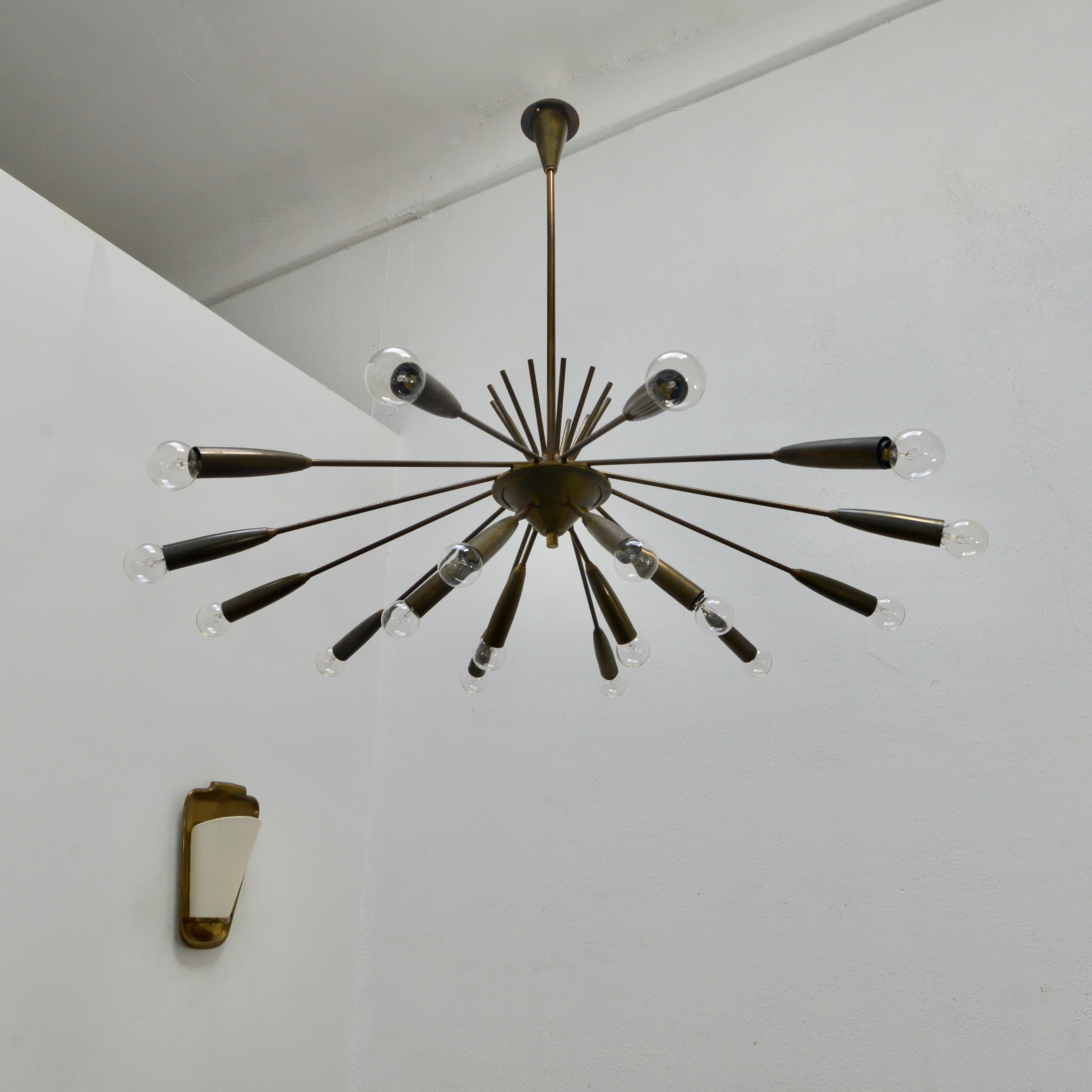 Italian 16-Arm 1950s Chandelier 4