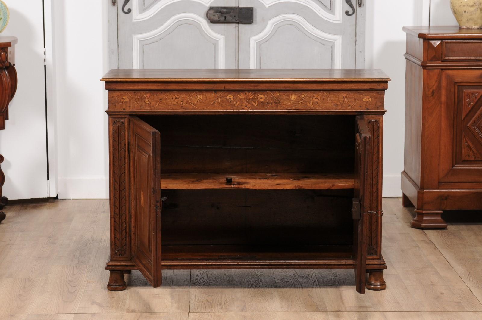 Italian 1620s Walnut Buffet with Floral Marquetry Scrollwork and Inlaid Doors For Sale 7