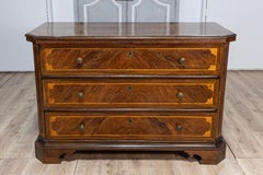 Italian 1690s Walnut and Ash Three-Drawer Commode with Inlaid Décor