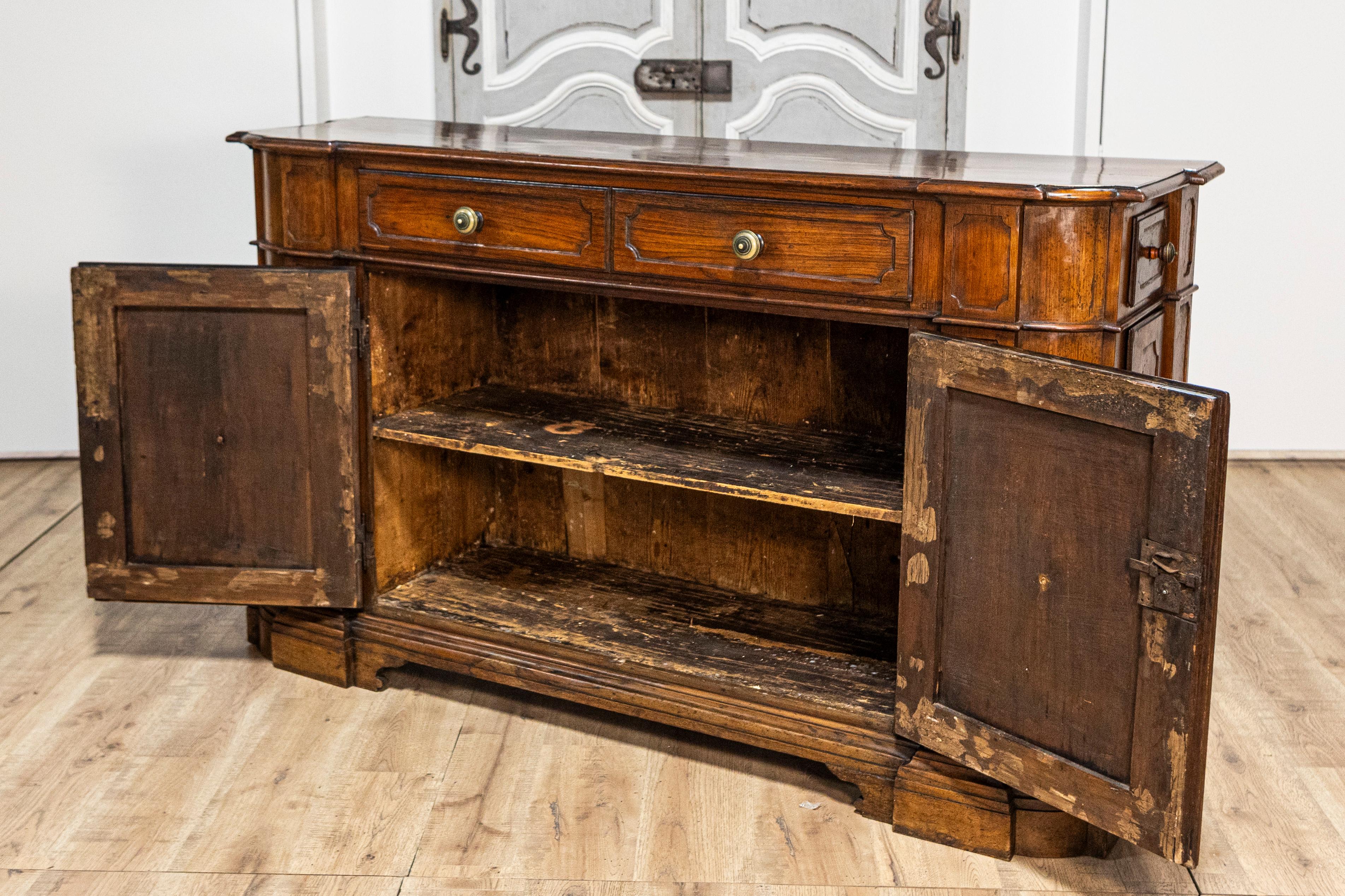 18th Century Italian 1700s Walnut Credenza with Four Drawers, Four Doors and Pilasters For Sale
