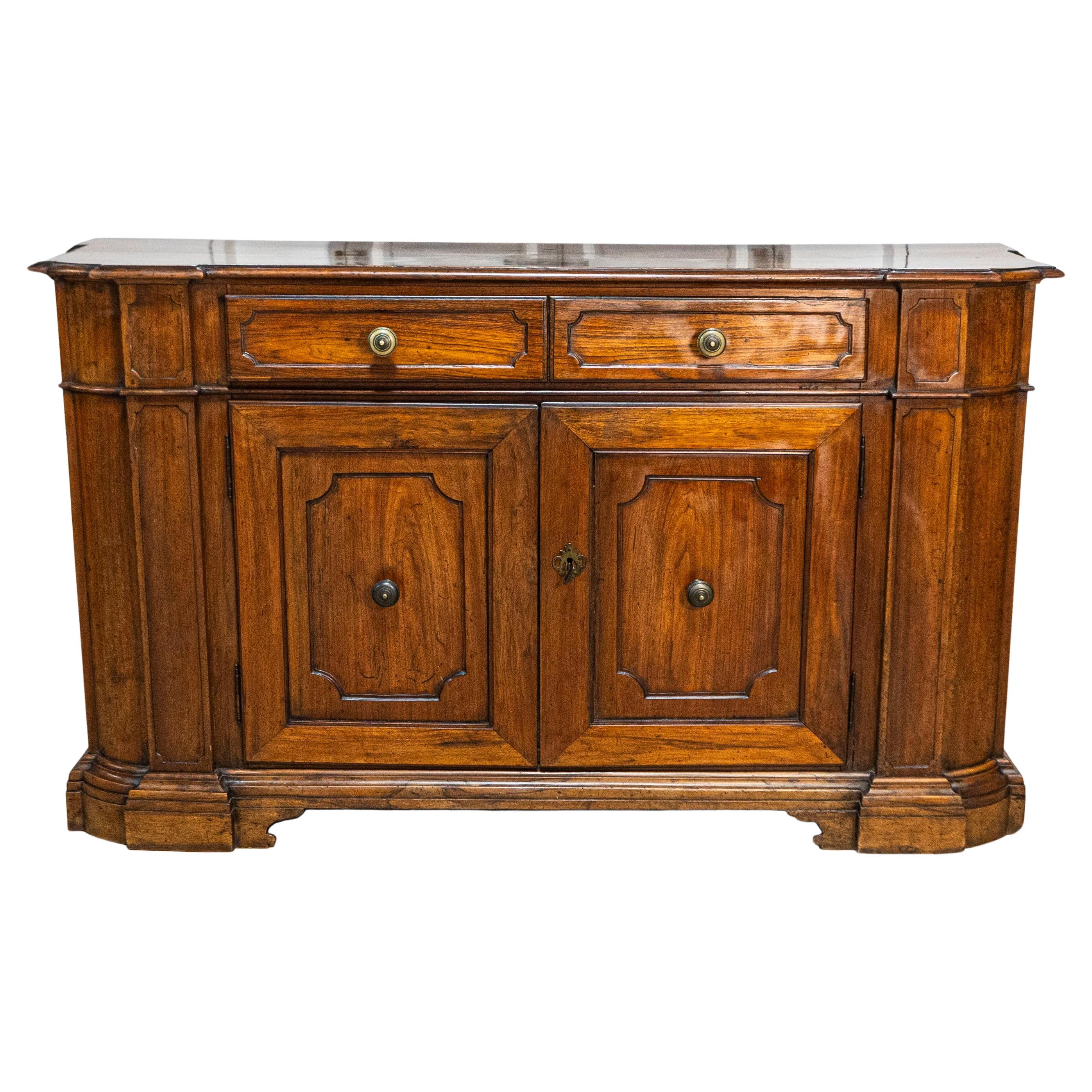 Italian 1700s Walnut Credenza with Four Drawers, Four Doors and Pilasters For Sale