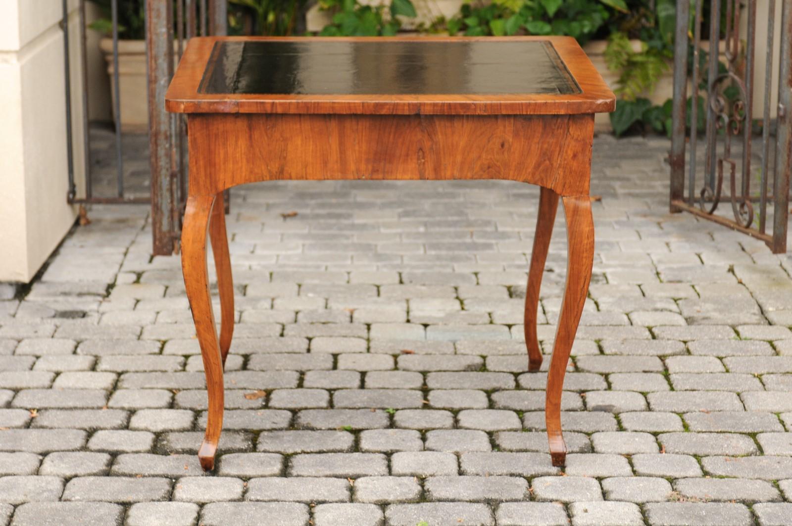 Italian 1780s Walnut Veneered Game Table with Black Leather Top and Drawer For Sale 6