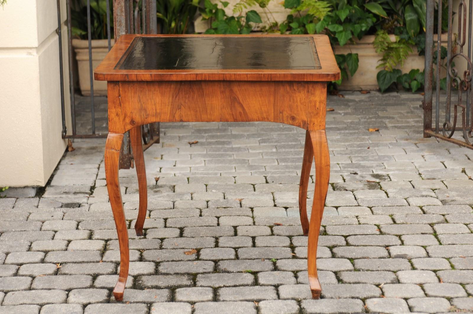 Italian 1780s Walnut Veneered Game Table with Black Leather Top and Drawer For Sale 7
