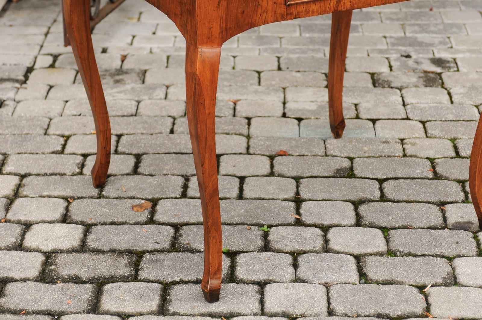 Italian 1780s Walnut Veneered Game Table with Black Leather Top and Drawer For Sale 1