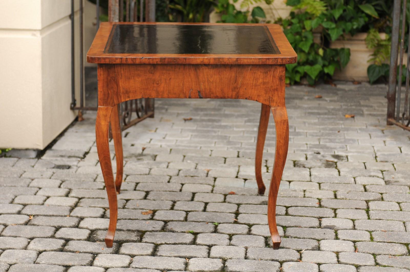 Italian 1780s Walnut Veneered Game Table with Black Leather Top and Drawer For Sale 5
