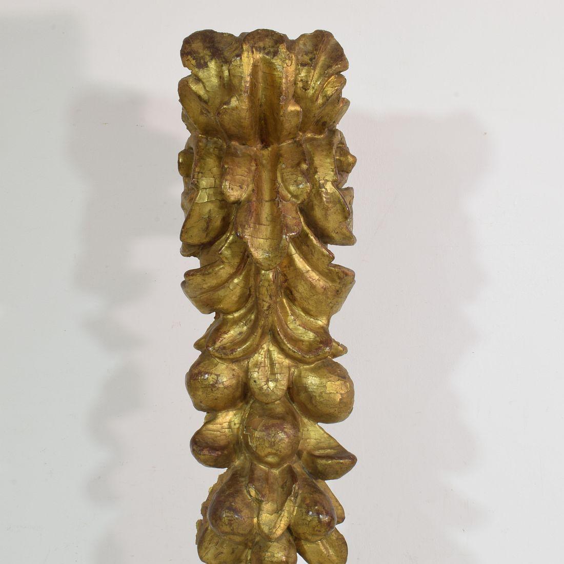 Italian 17th/ 18th Century Giltwood Baroque Ornament For Sale 4