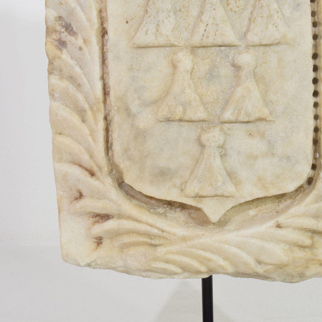 Italian 17th/ 18th Century White Marble Coat of Arms For Sale 11