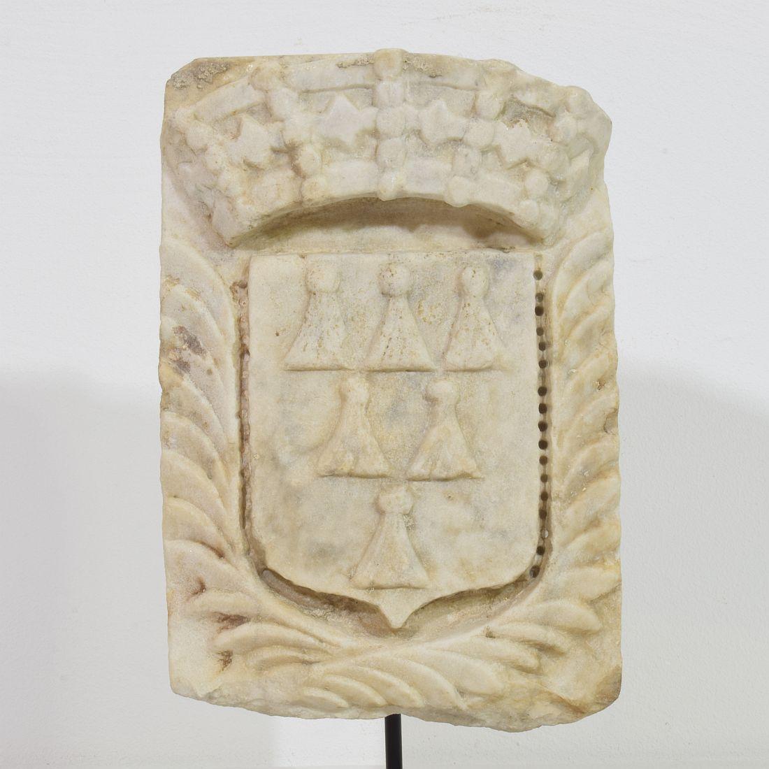 Italian 17th/ 18th Century White Marble Coat of Arms For Sale 1