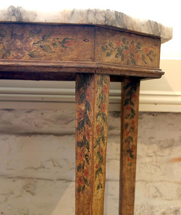 Italian 17th Century Baroque Painted Console For Sale 2