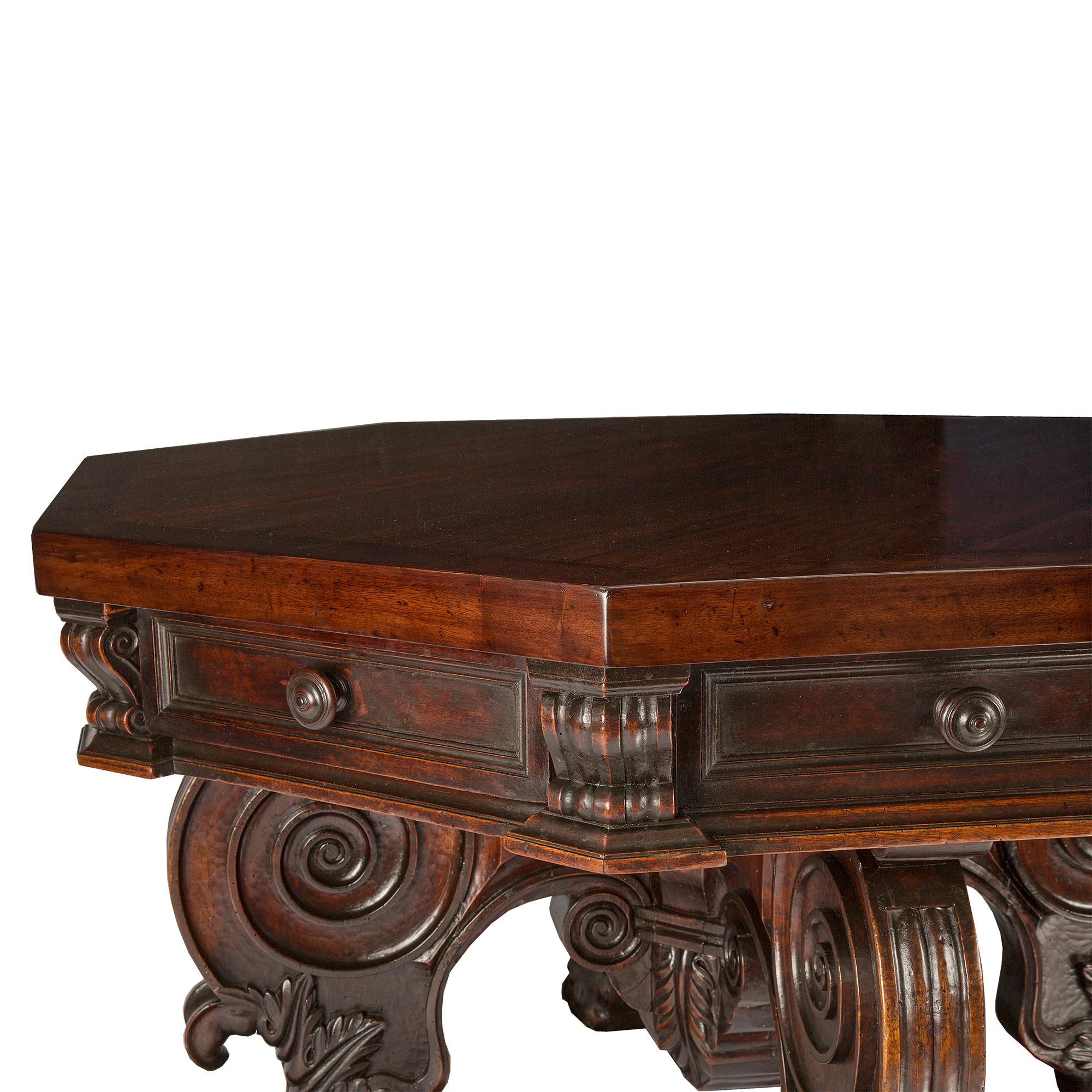 Italian 17th Century Baroque Period Solid Walnut Octagonal Center Table For Sale 2