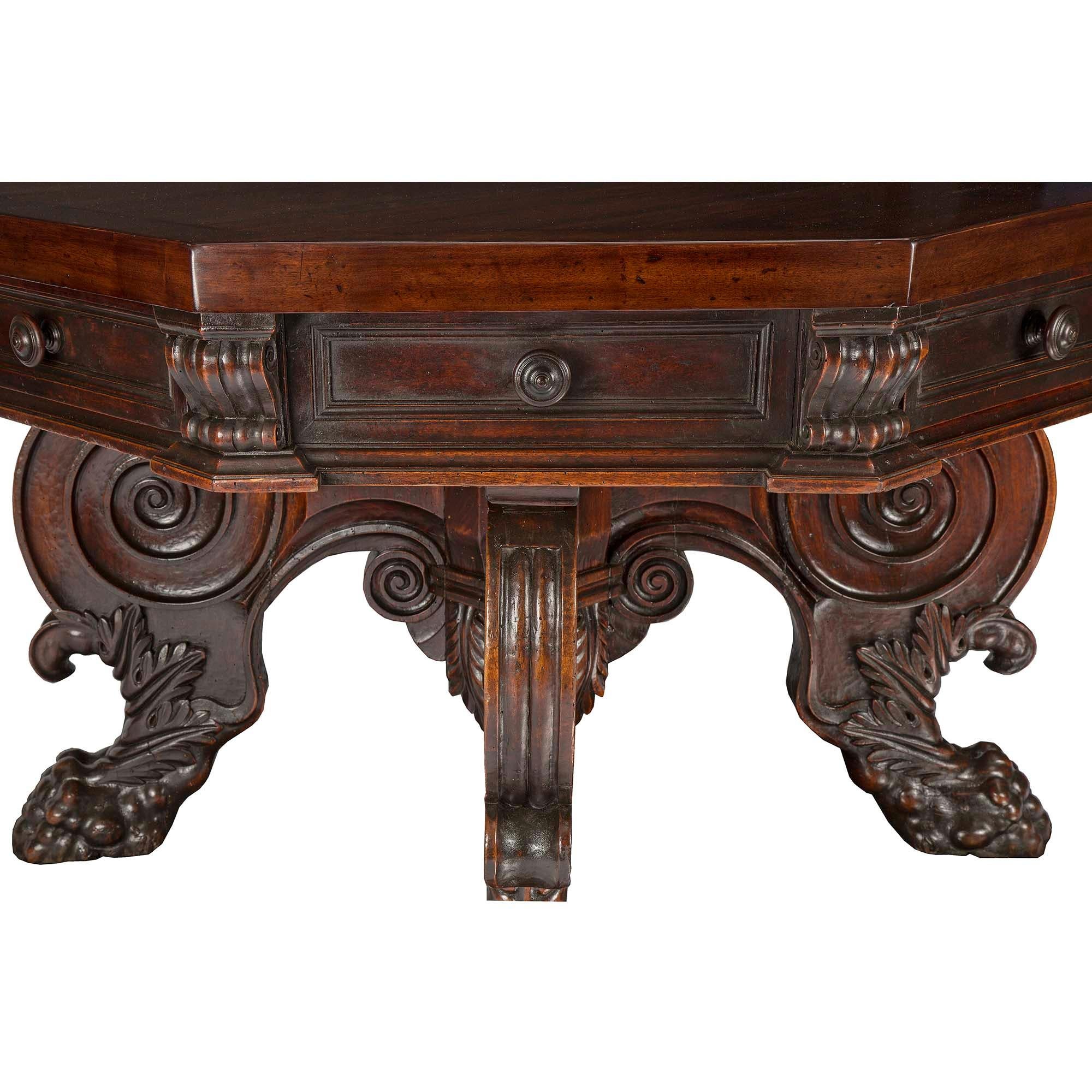 Italian 17th Century Baroque Period Solid Walnut Octagonal Center Table For Sale 3