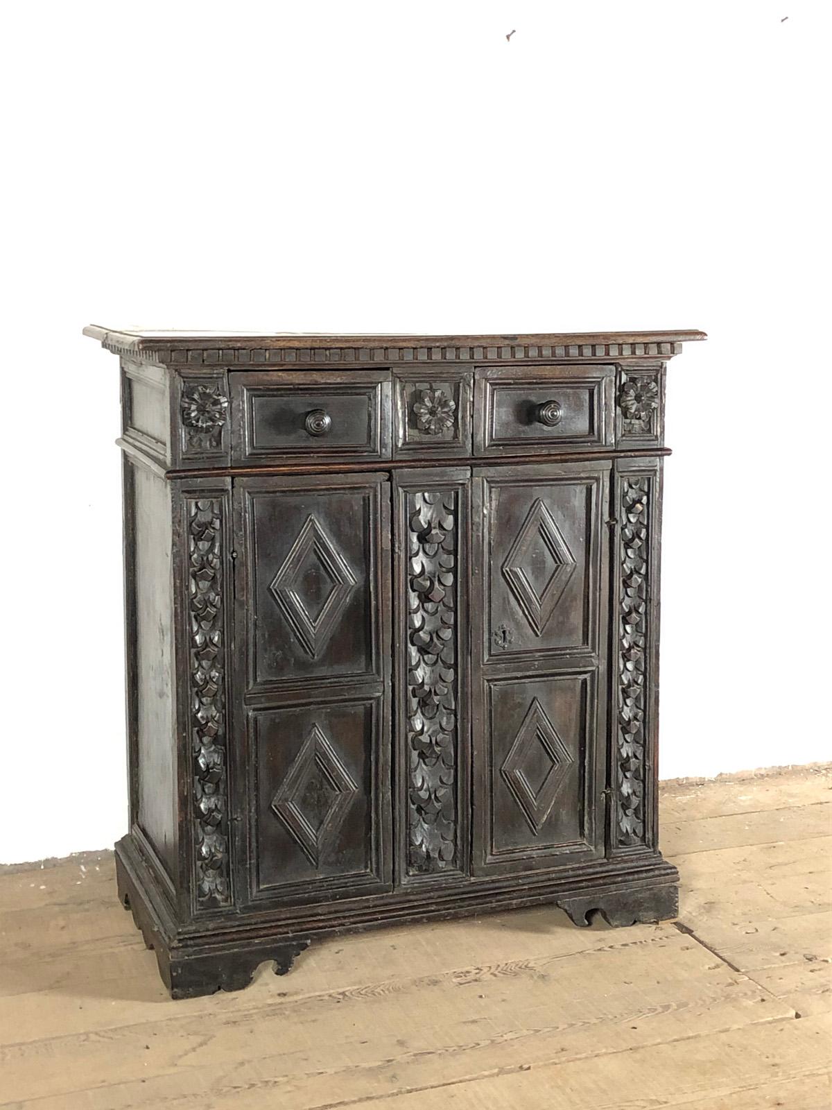 18th Century and Earlier Italian 17th century Baroque walnut Credenza or Small Cabinet For Sale