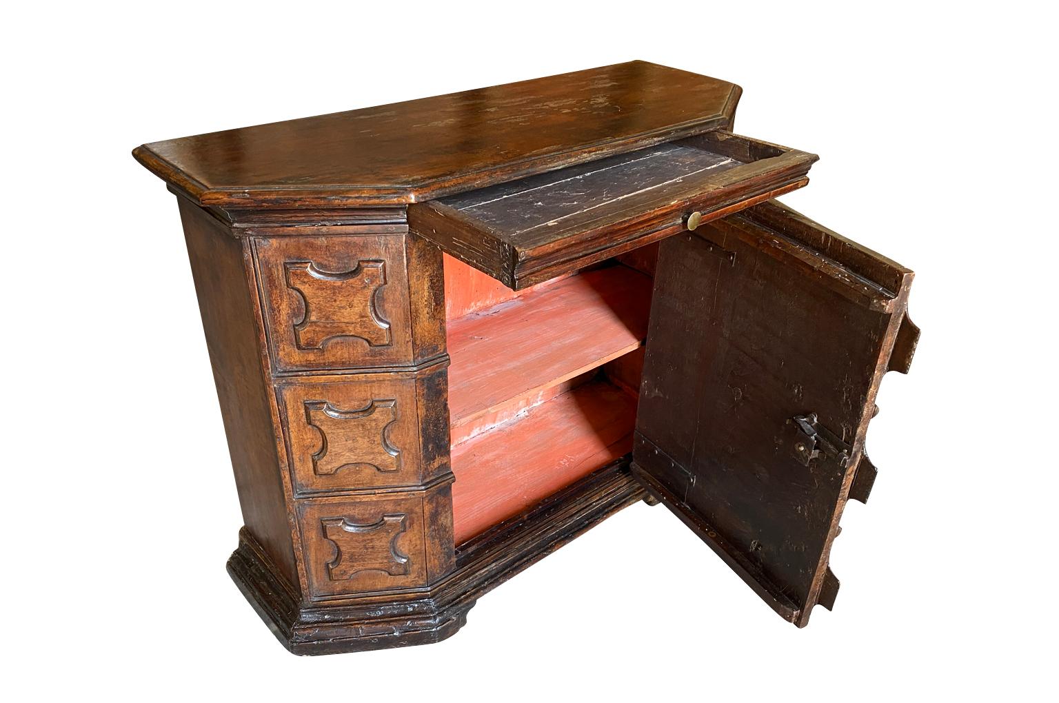 Italian 17th Century Commode A Portes For Sale 5