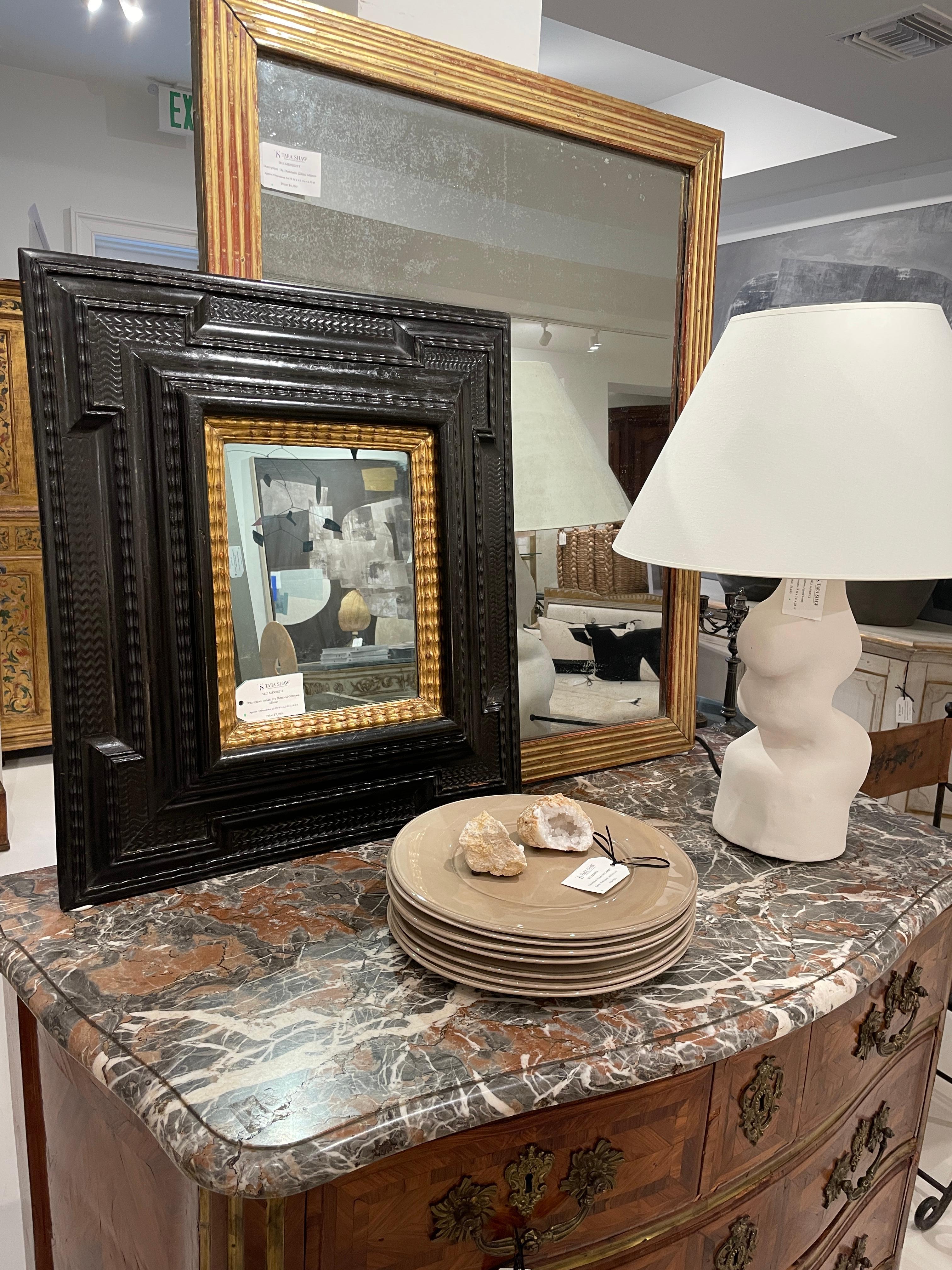 Italienischer Spiegel aus Ebenholz und Giltwood aus dem 17. im Zustand „Relativ gut“ im Angebot in New Orleans, LA