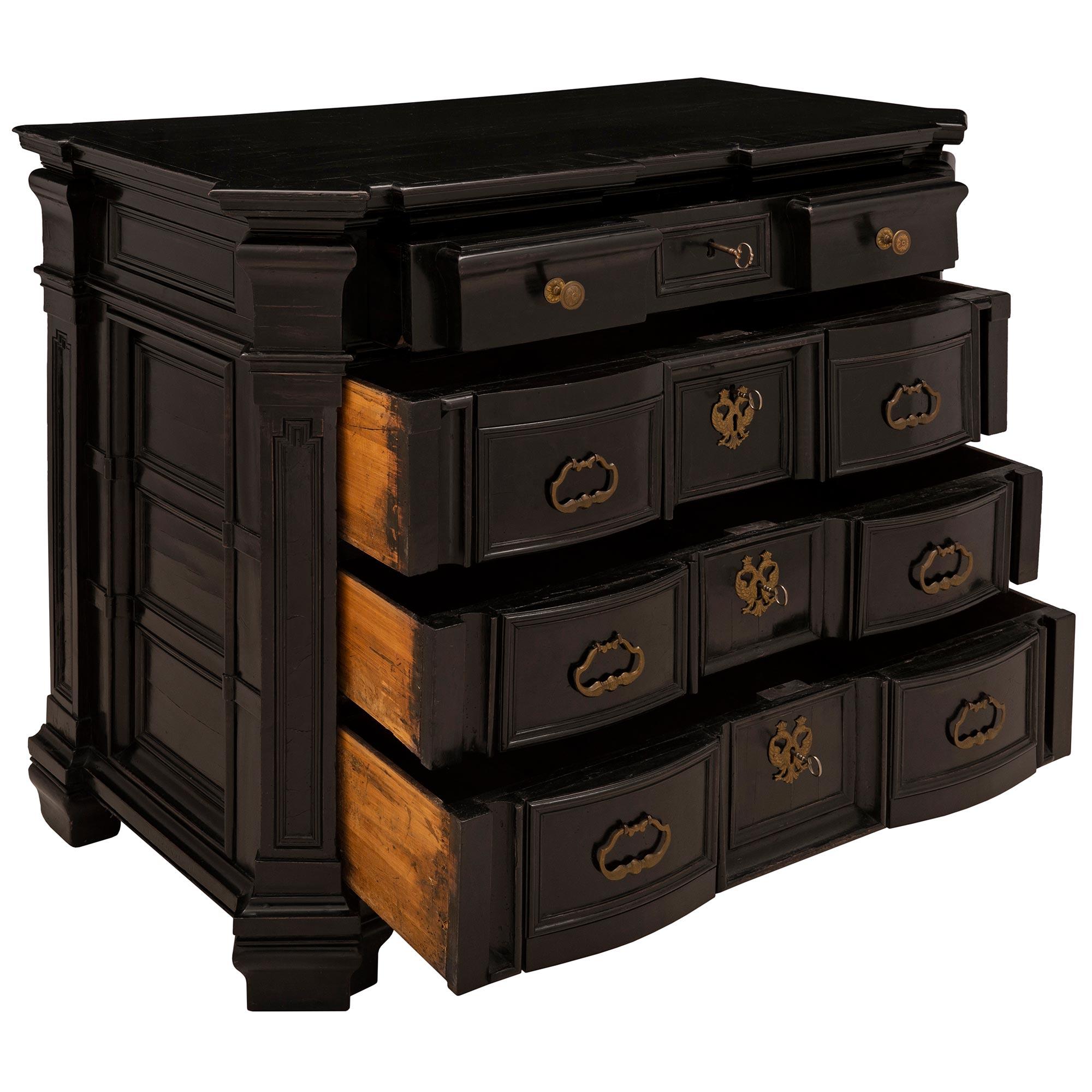 Italian 17th Century Ebonized Fruitwood Commode from Milan In Good Condition For Sale In West Palm Beach, FL