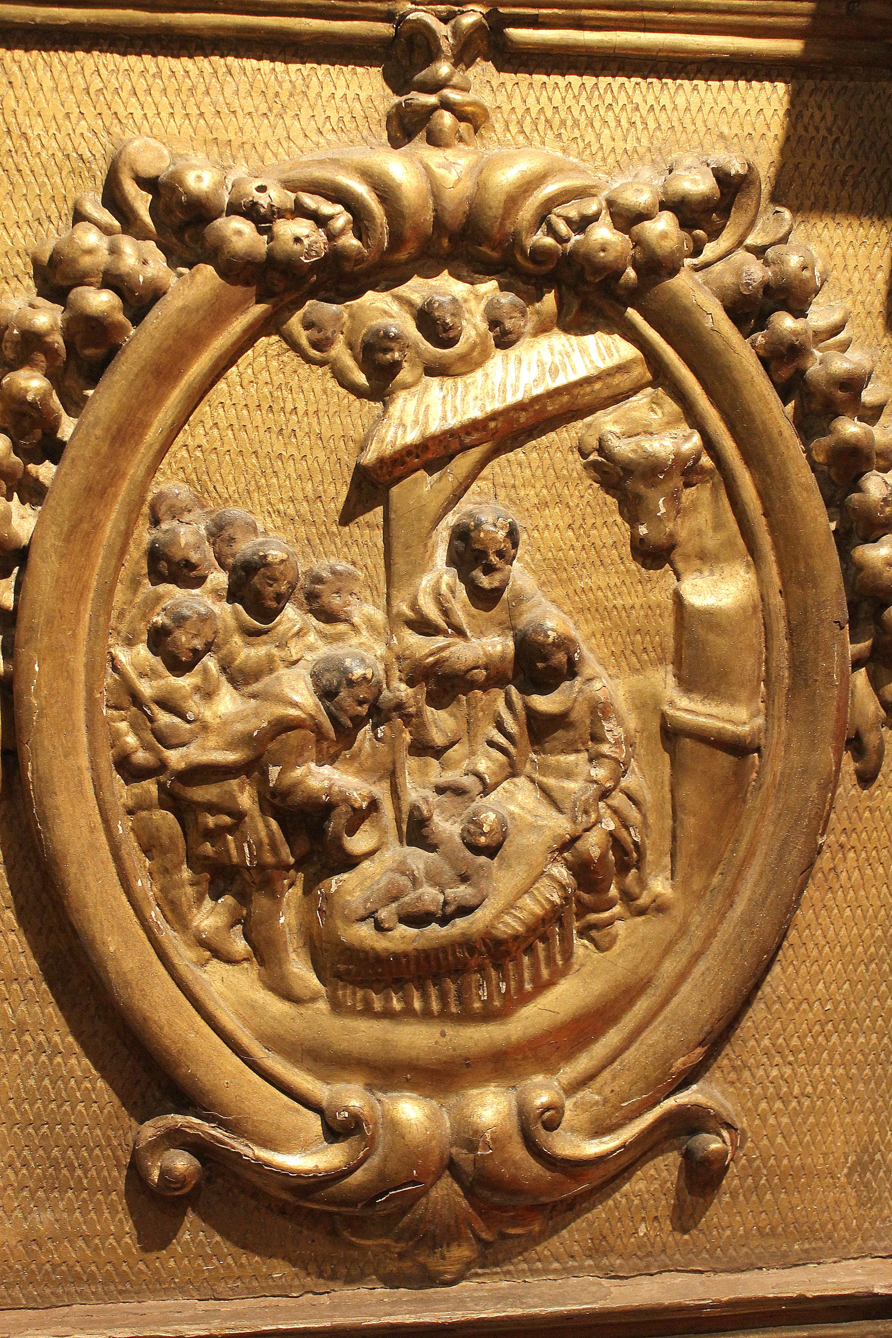 Sculpture d'autel italienne du 17ème siècle en bois doré sculptée à la main en haut-relief en vente 5
