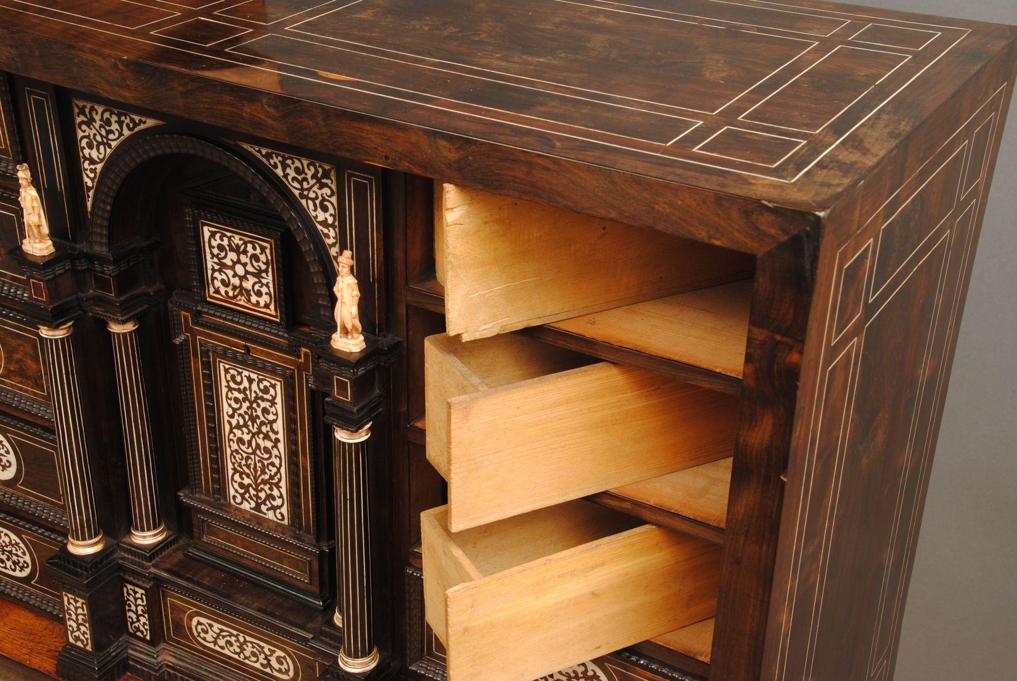 Italian 17th Century inlaid Table Cabinet 1