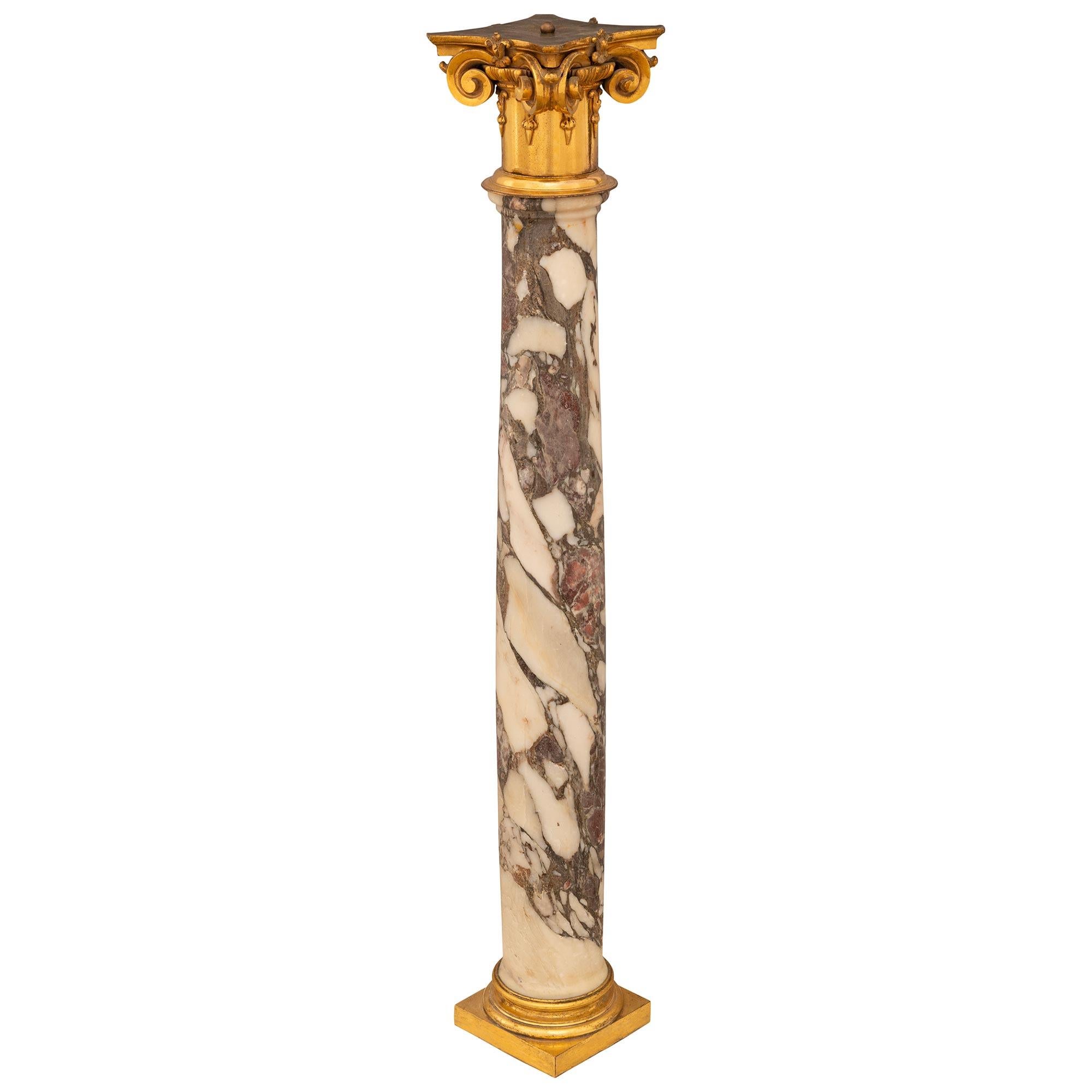 Columna italiana de Ormolu y mármol Bréche Violette del siglo XVII. Italiano en venta