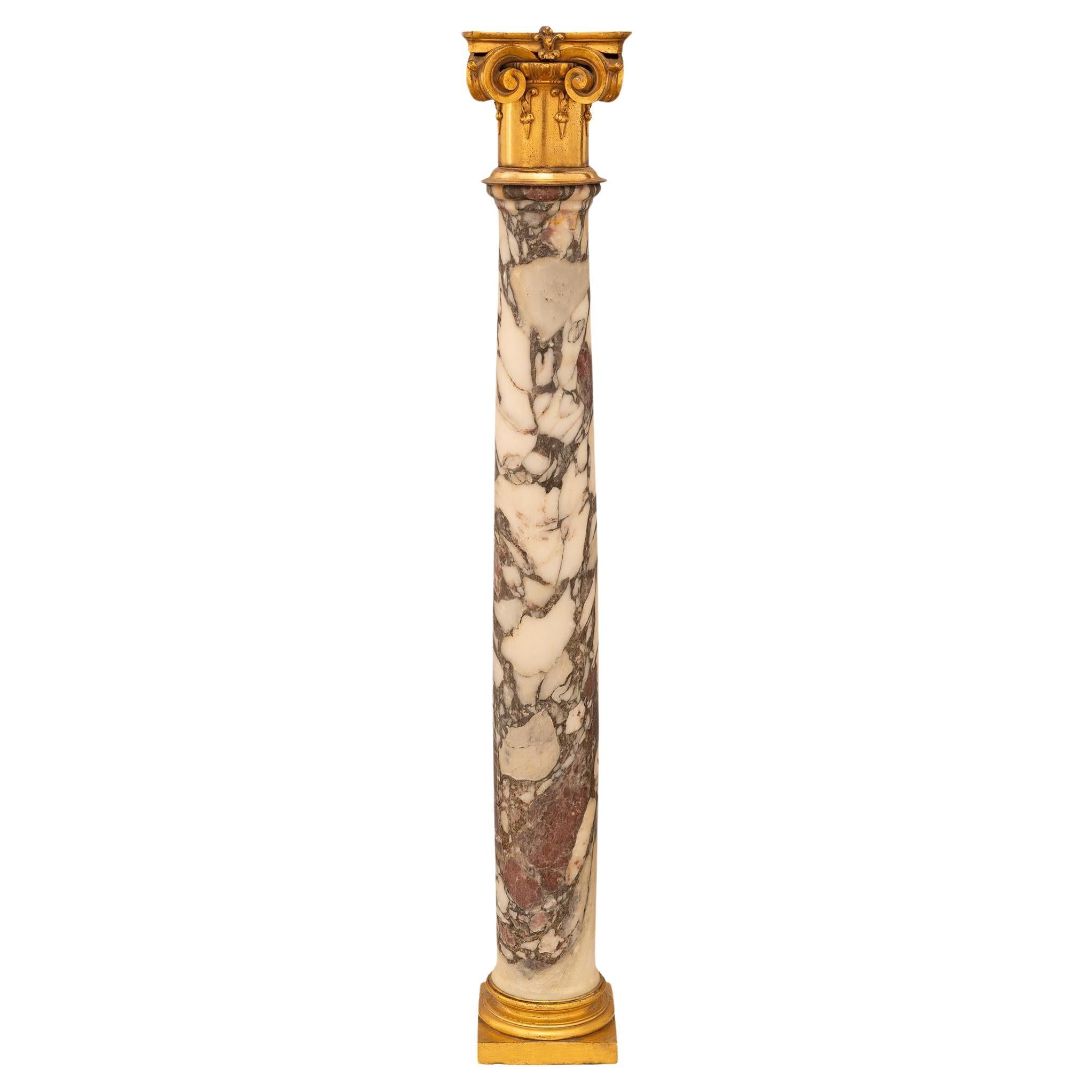 Columna italiana de Ormolu y mármol Bréche Violette del siglo XVII. en venta