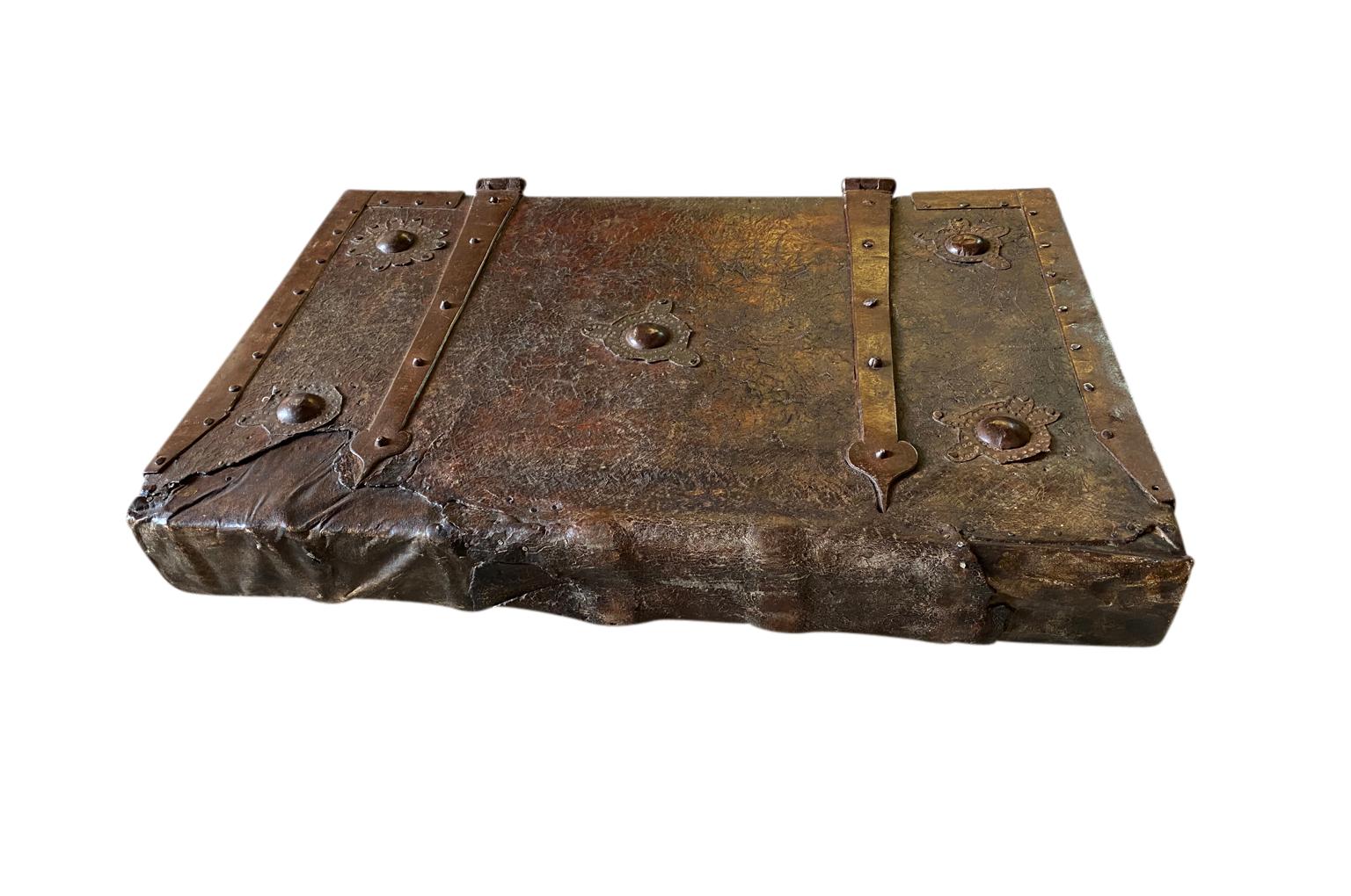 Italian 17th Century Porte-Livre Précieux, Precious Book Carrier 1