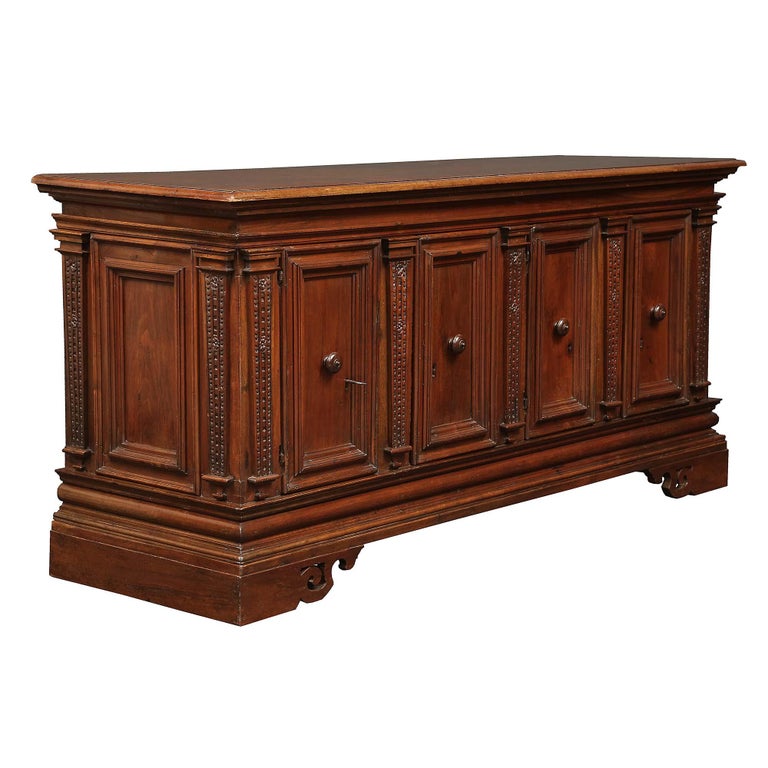 18th Century and Earlier Italian 17th Century Solid Walnut Four-Door Buffet For Sale