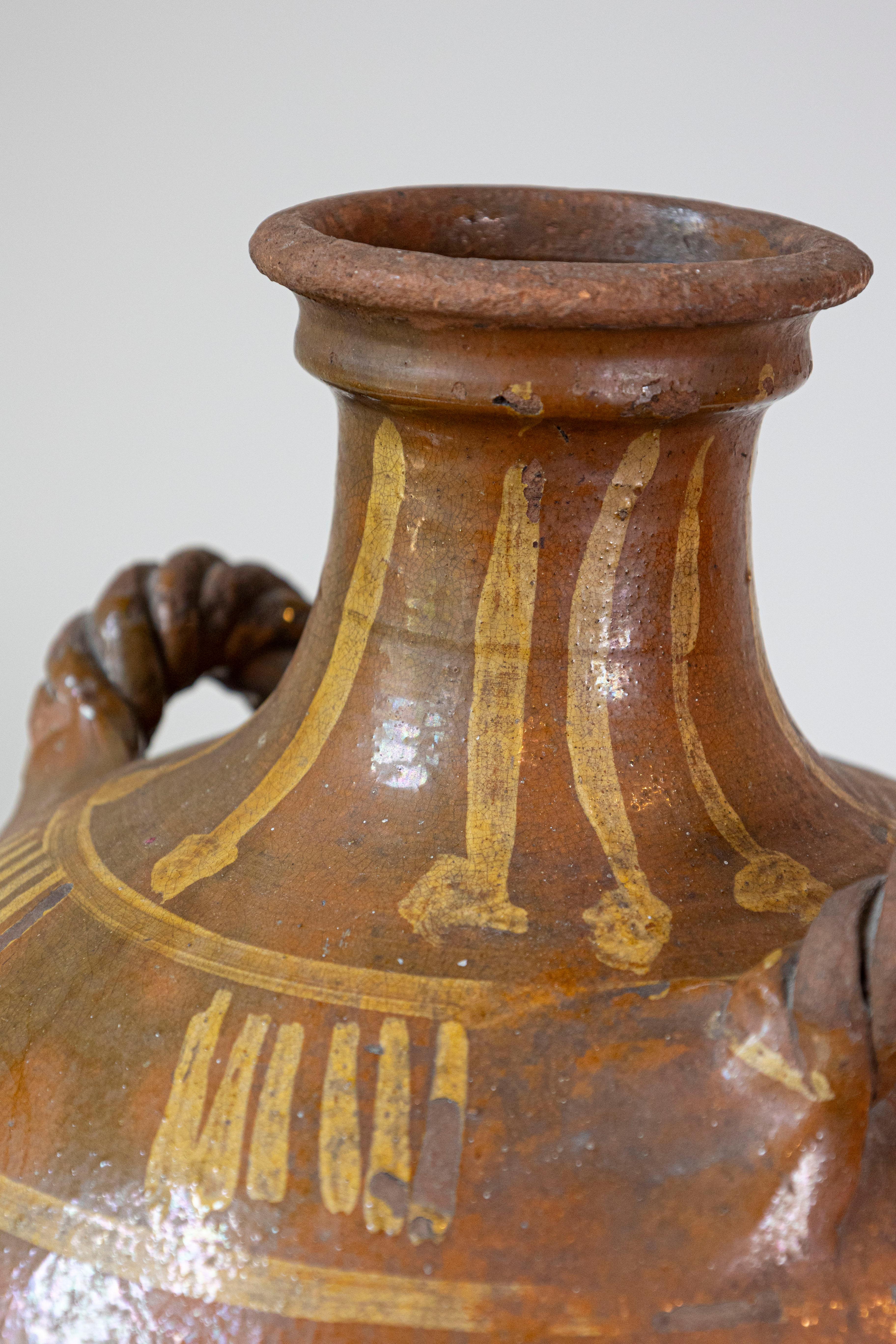 Italian 17th Century Terracotta Olive Oil Jar with Yellow Glazed Spiraling Décor For Sale 5