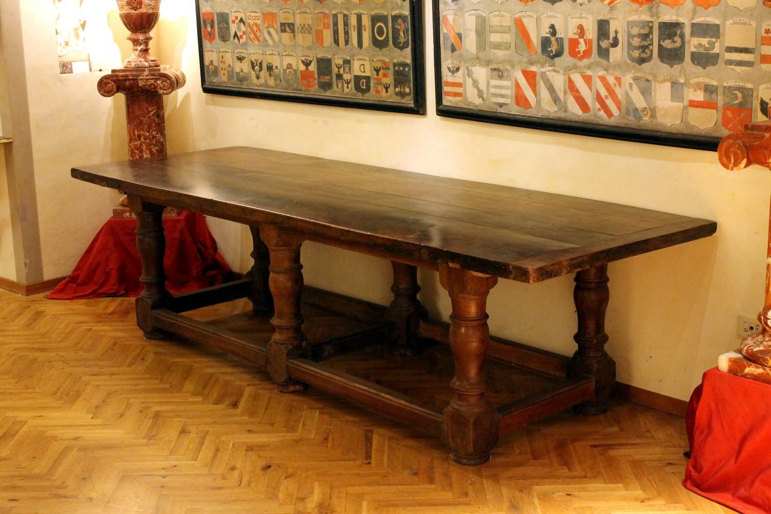 Italian 17th Century Walnut Rustic Trestle Refectory Dining or Library Table For Sale 1