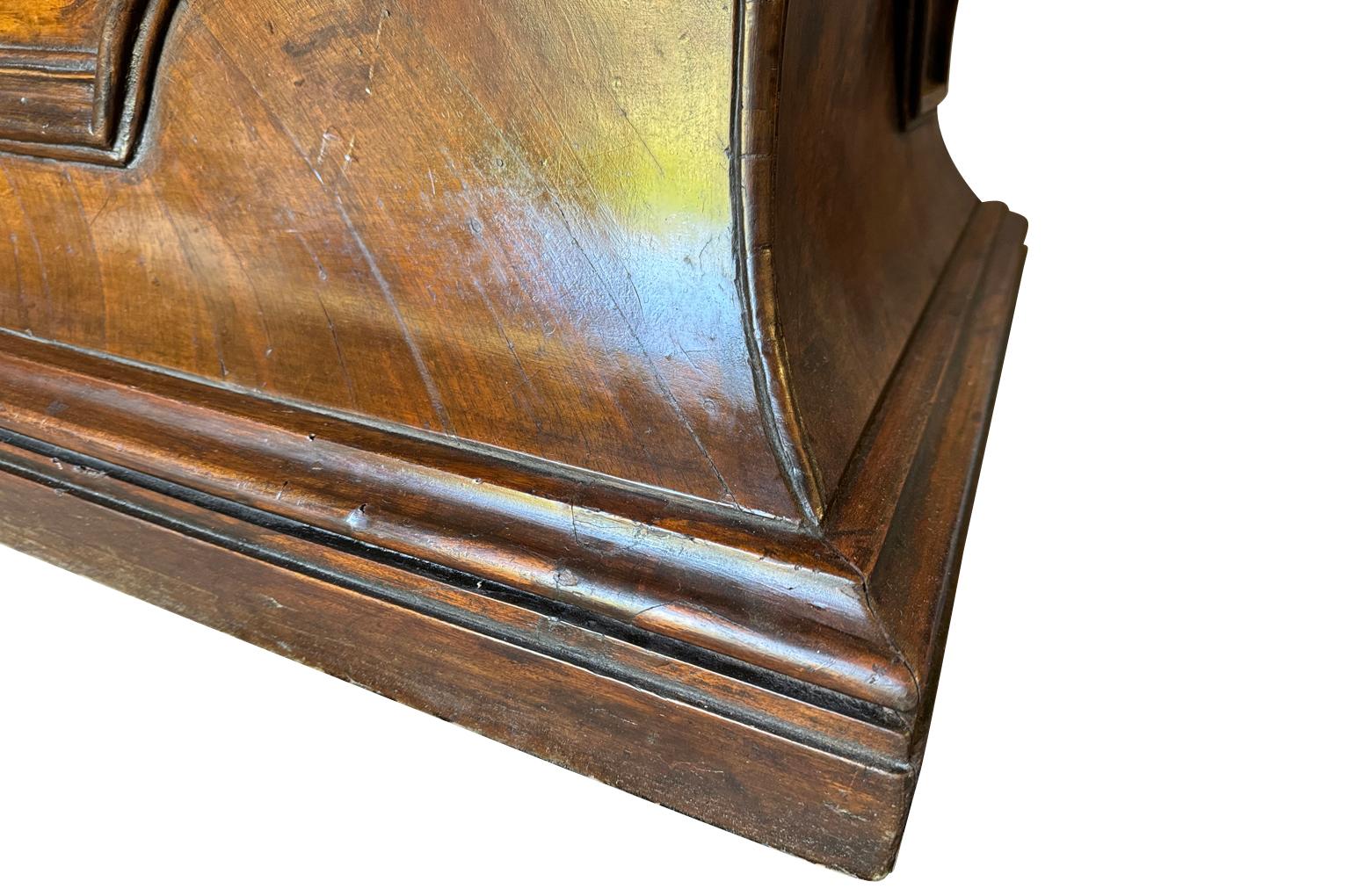 Italian 18th Century Writing Desk For Sale 6