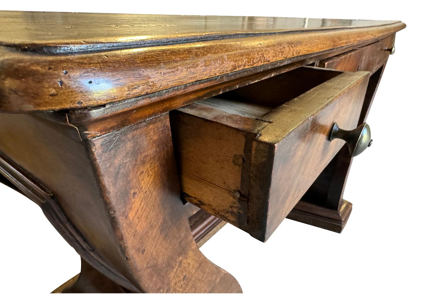 Italian 18th Century Writing Desk For Sale 7
