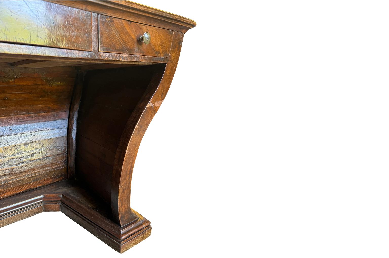 Italian 18th Century Writing Desk For Sale 8
